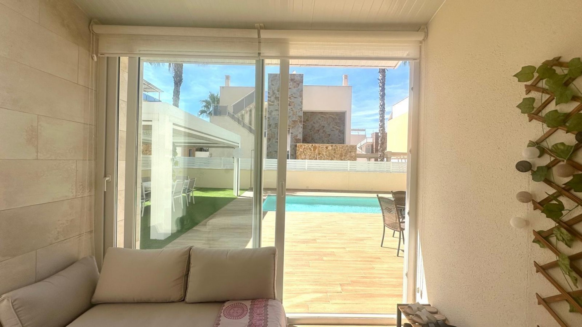 Sale - Detached Villa -
Torrevieja - Miramar - Torre del Moro