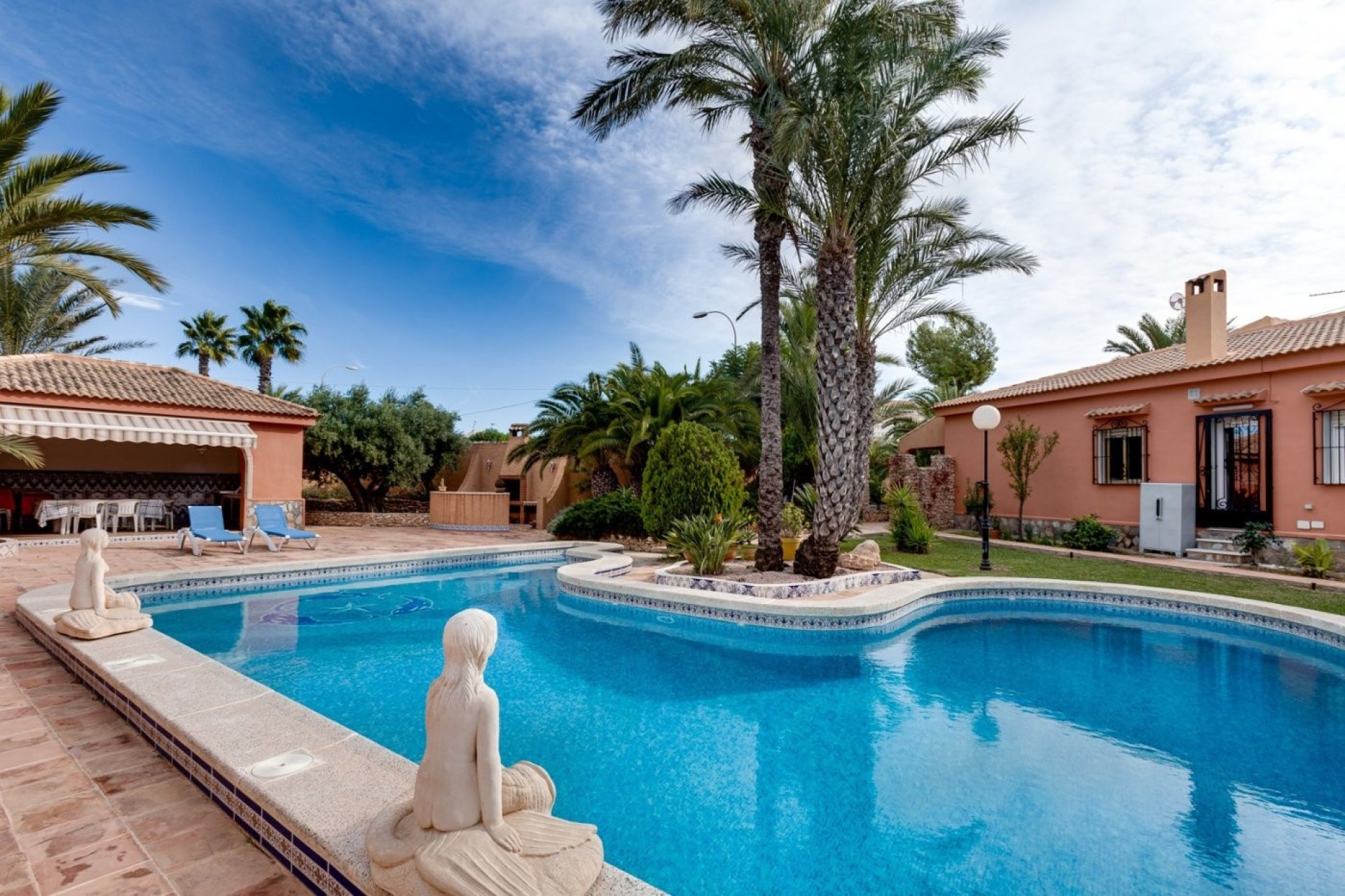 Sale - Detached Villa -
Torrevieja - San Luis