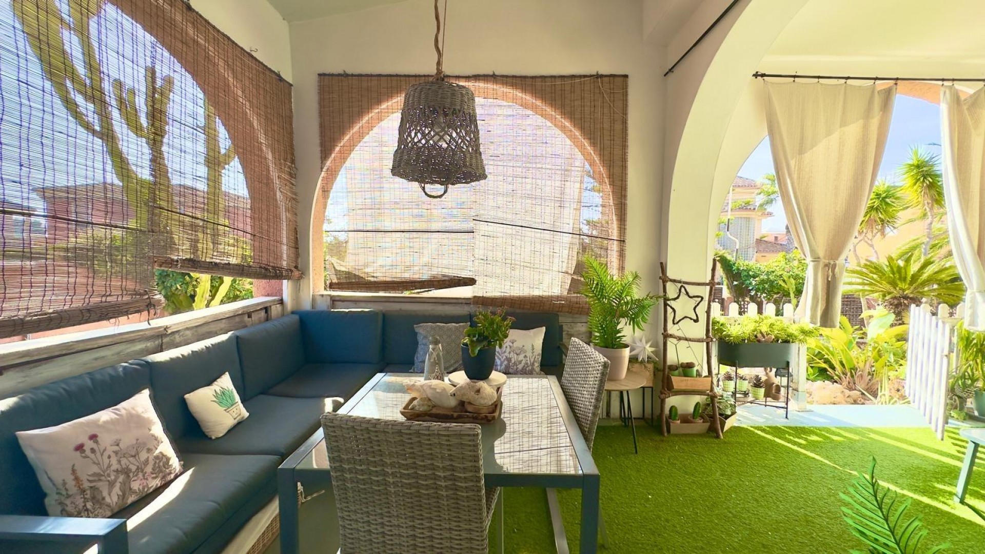 Sale - Detached Villa -
Torrevieja - Torreblanca