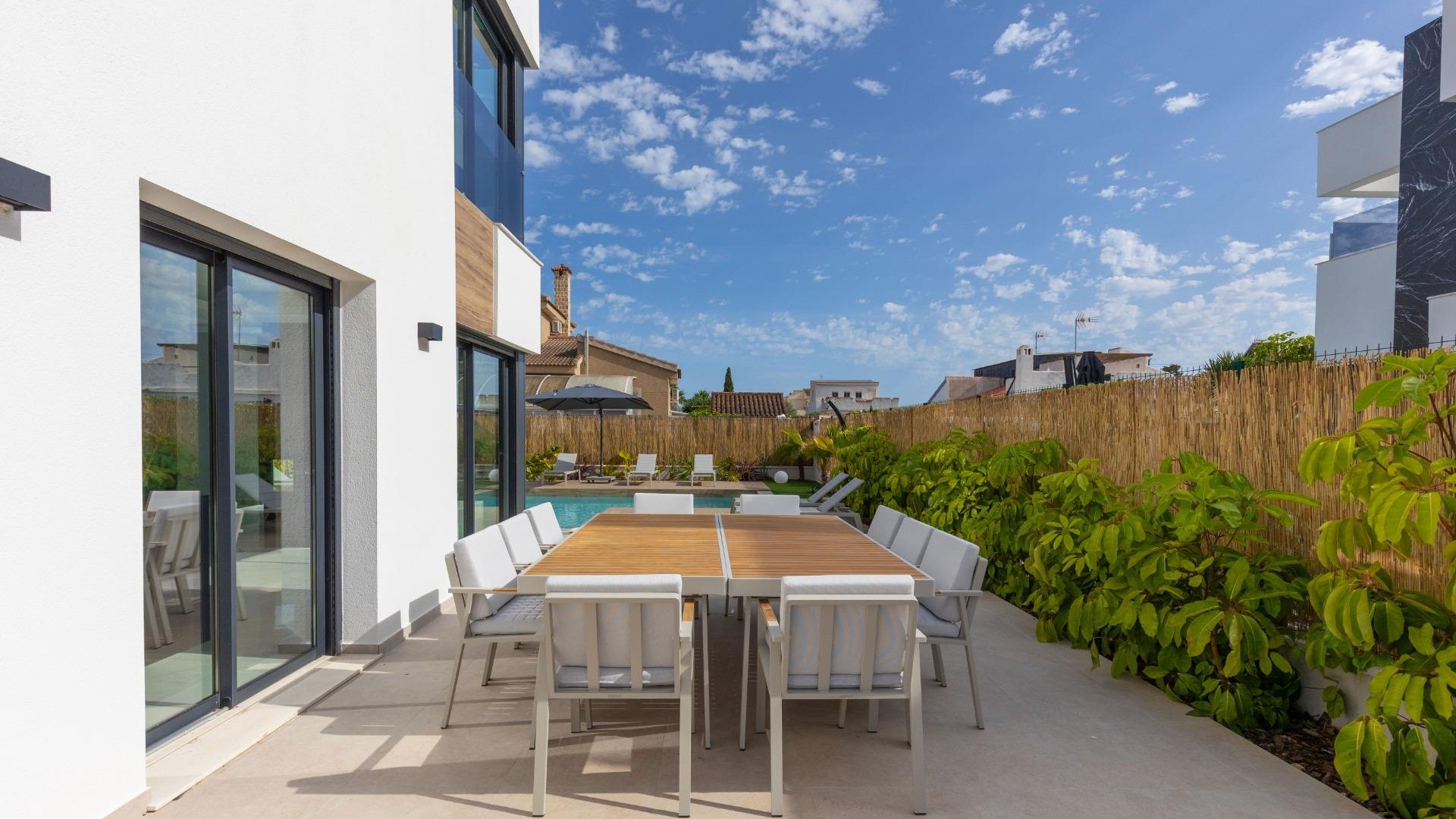 Sale - Detached Villa -
Torrevieja - Torreta florida