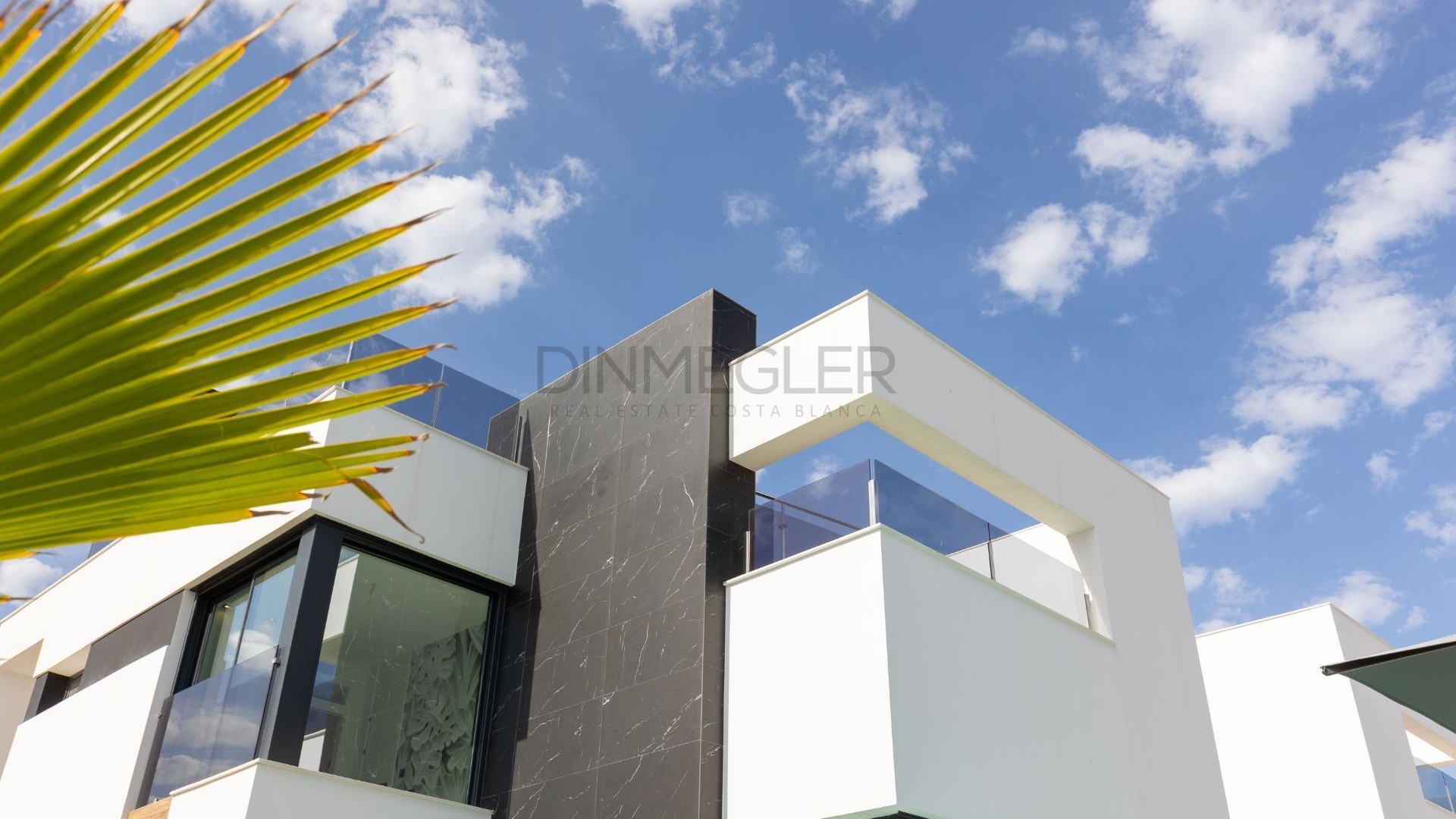 Sale - Detached Villa -
Torrevieja - Torreta florida