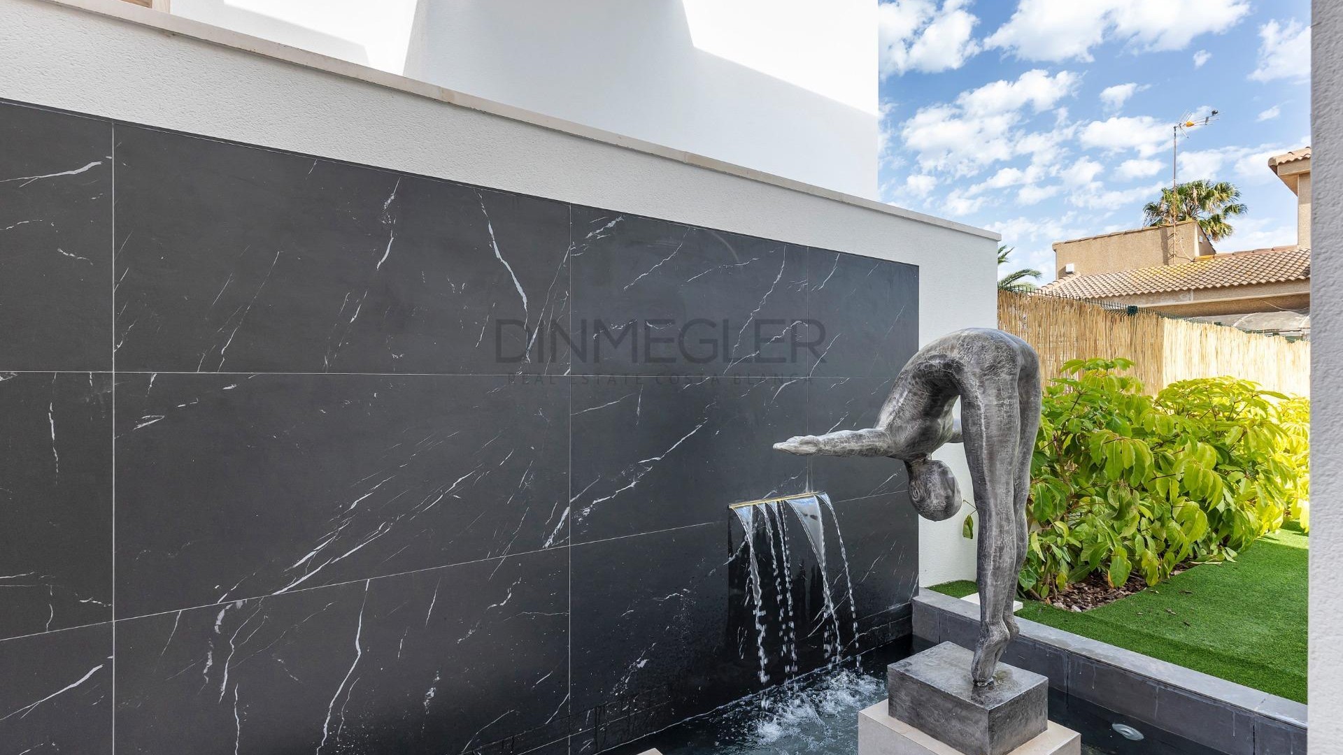 Sale - Detached Villa -
Torrevieja - Torreta florida