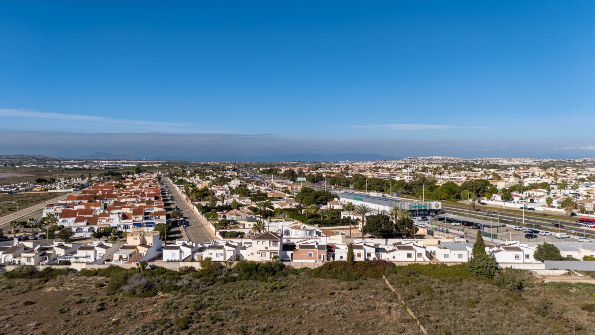 Sale - Detached Villa -
Torrevieja - Urbanización San Luis