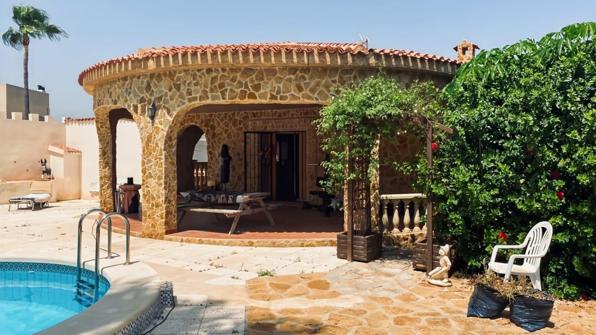 Sale - Detached Villa -
Torrevieja