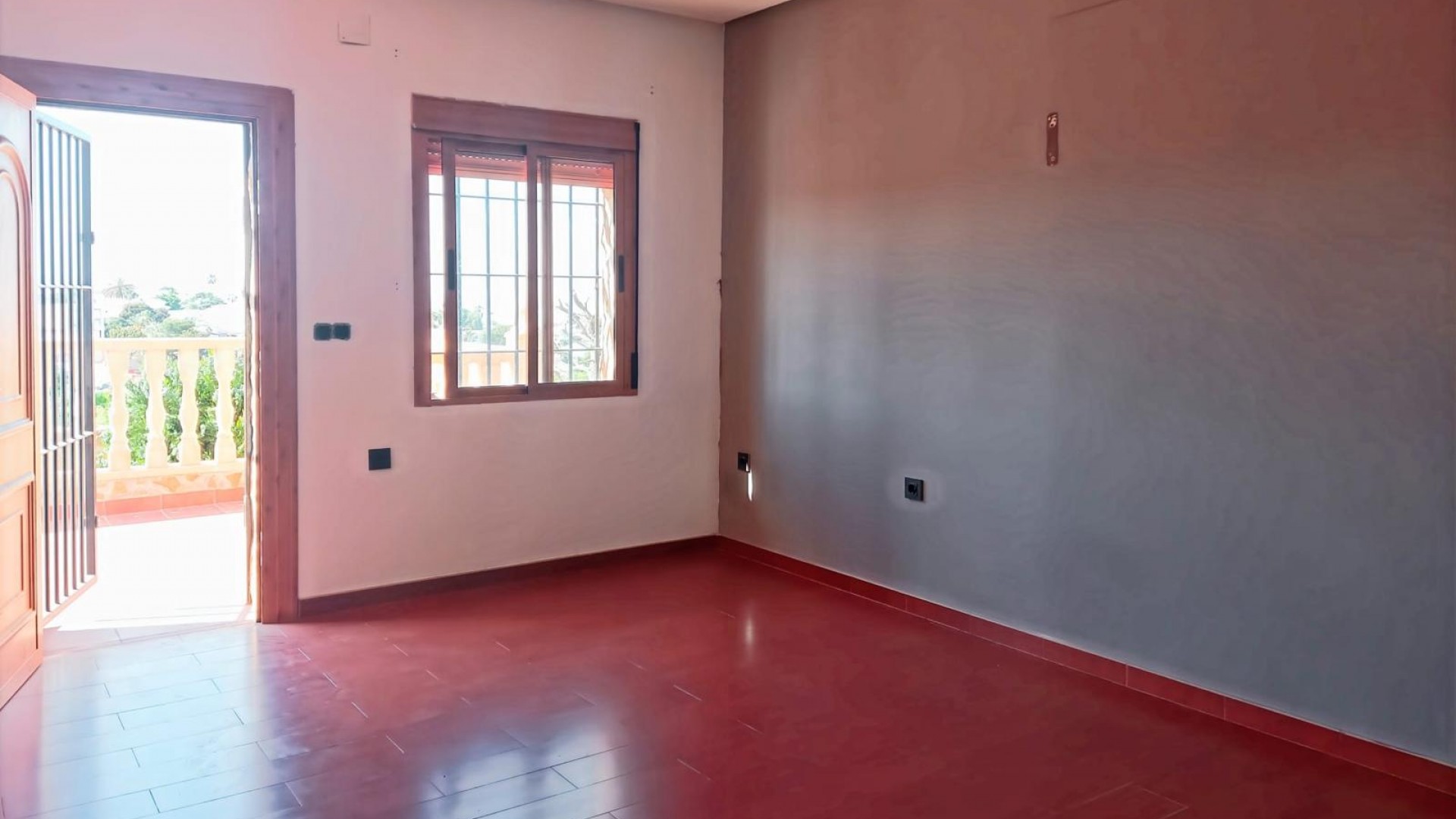 Sale - Detached Villa -
Torrevieja