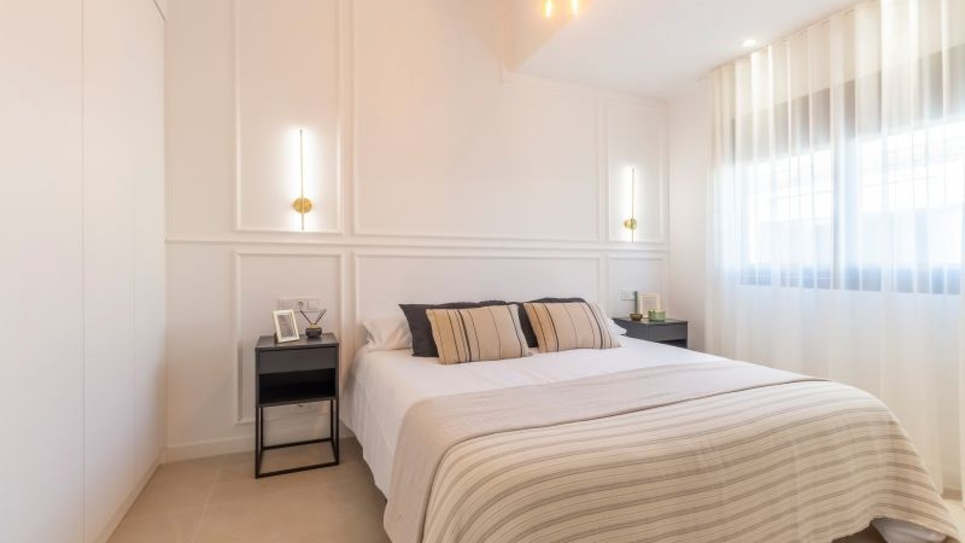 Sale - Detached Villa -
Torrevieja