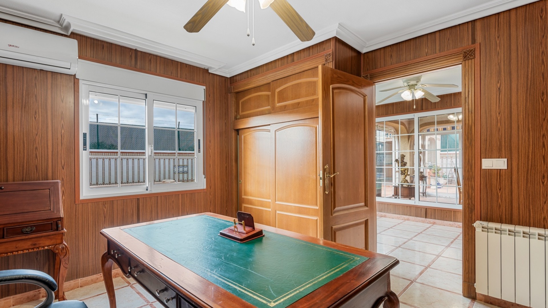 Sale - Detached Villa -
Torrevieja