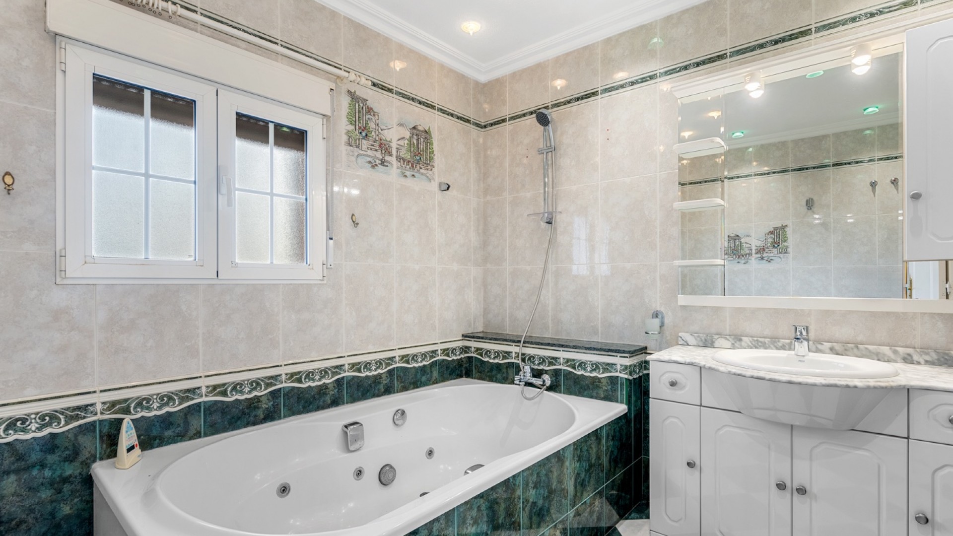 Sale - Detached Villa -
Torrevieja