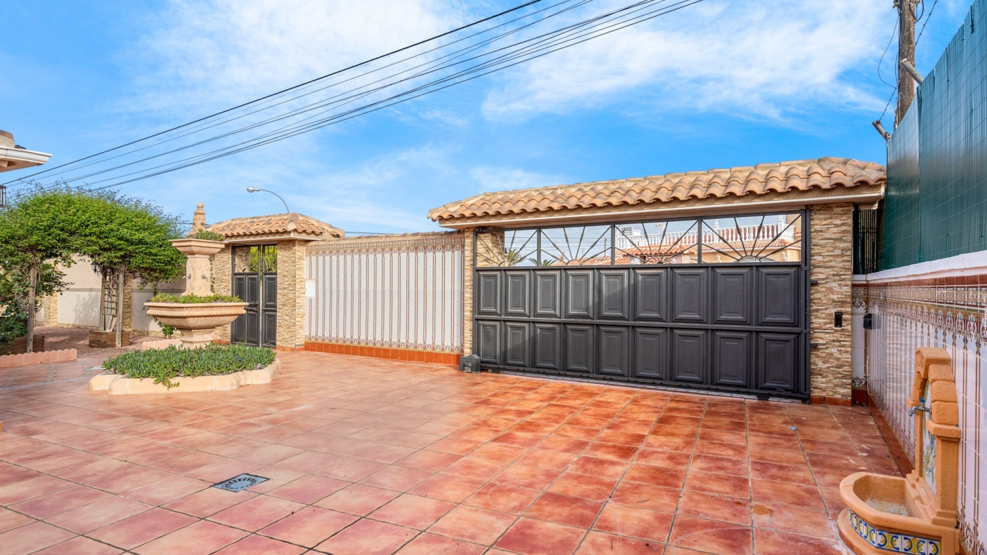 Sale - Detached Villa -
Torrevieja