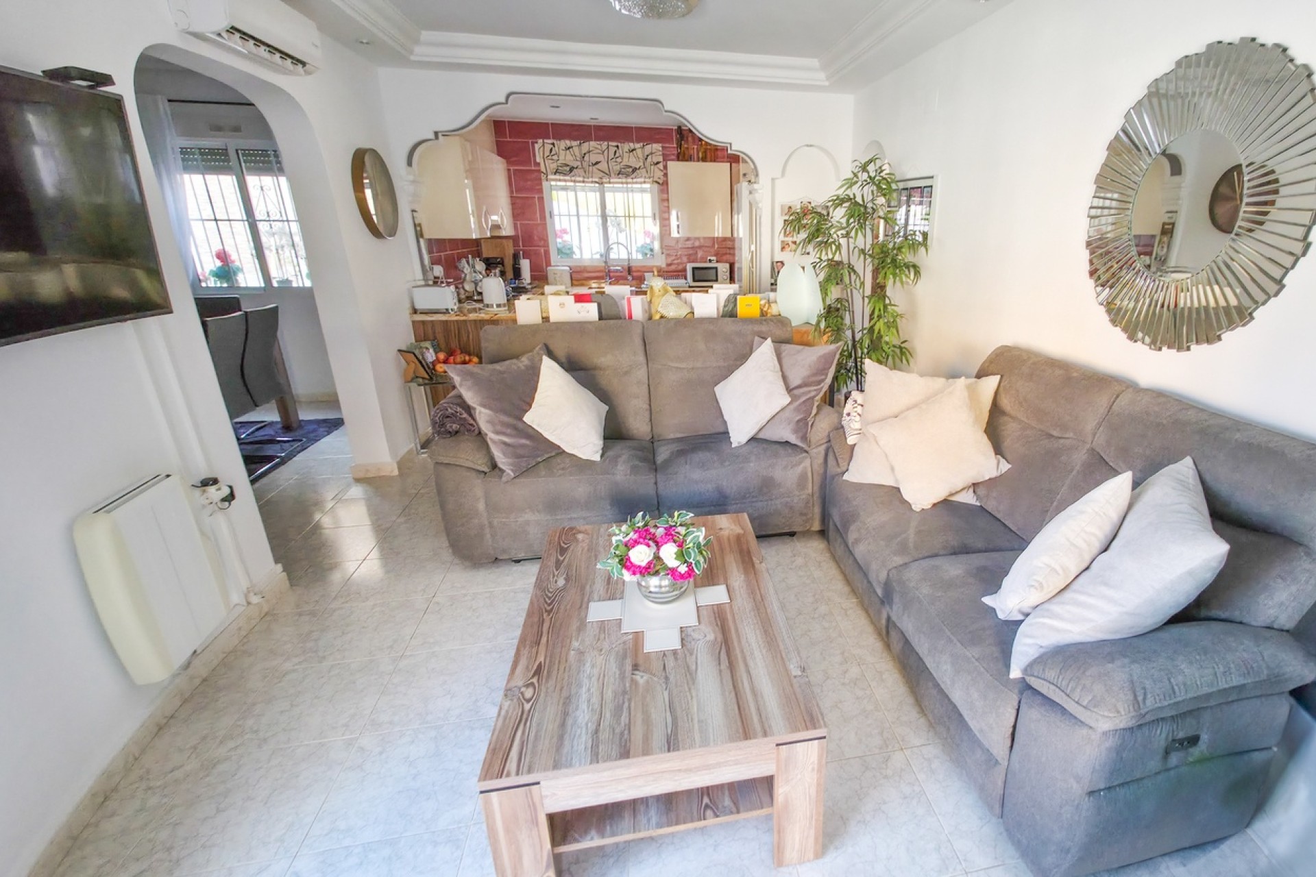 Sale - Detached Villa -
Villamartín - Costa Blanca