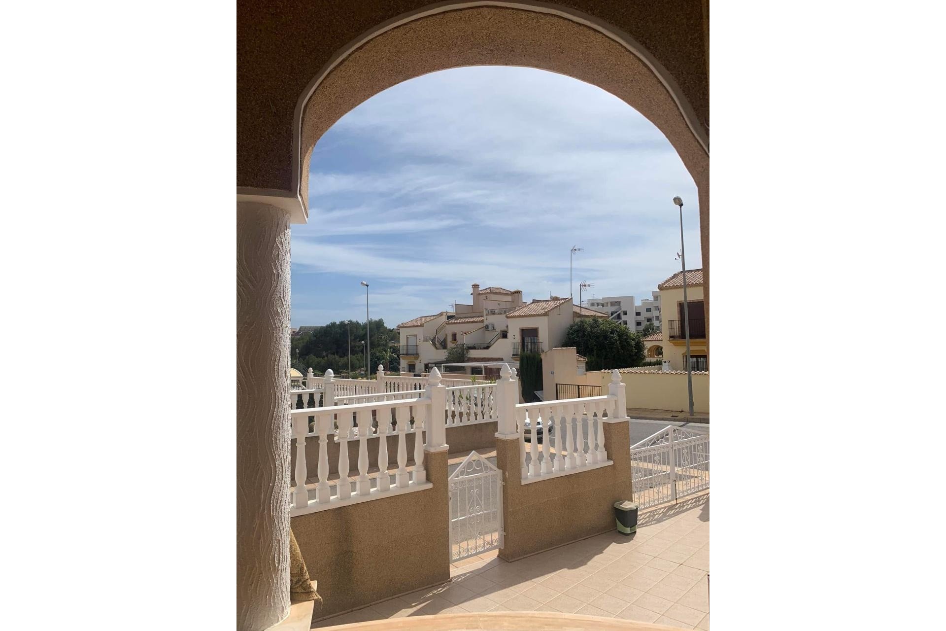 Sale - Detached Villa -
Villamartín - Costa Blanca