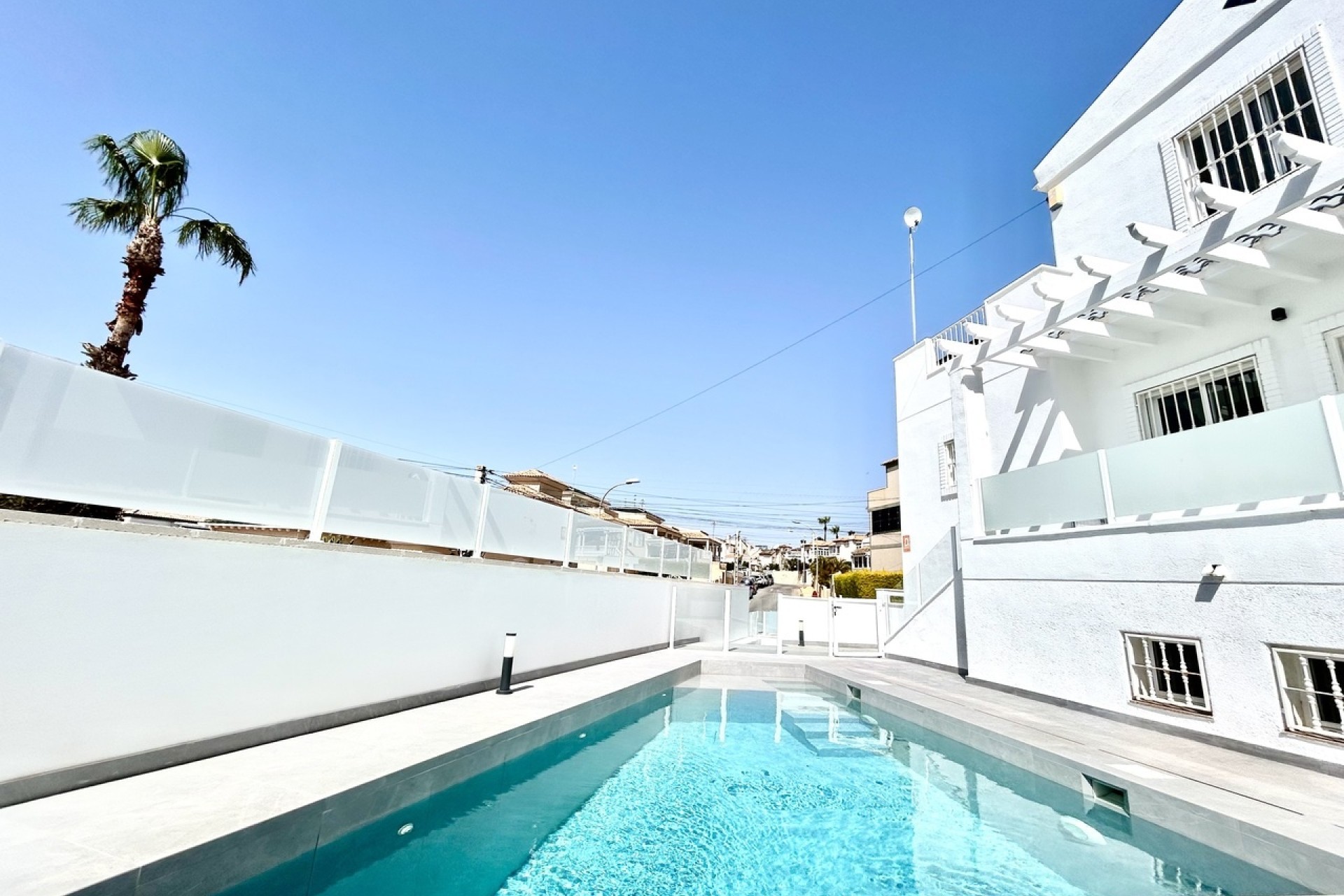 Sale - Detached Villa -
Villamartín - Costa Blanca