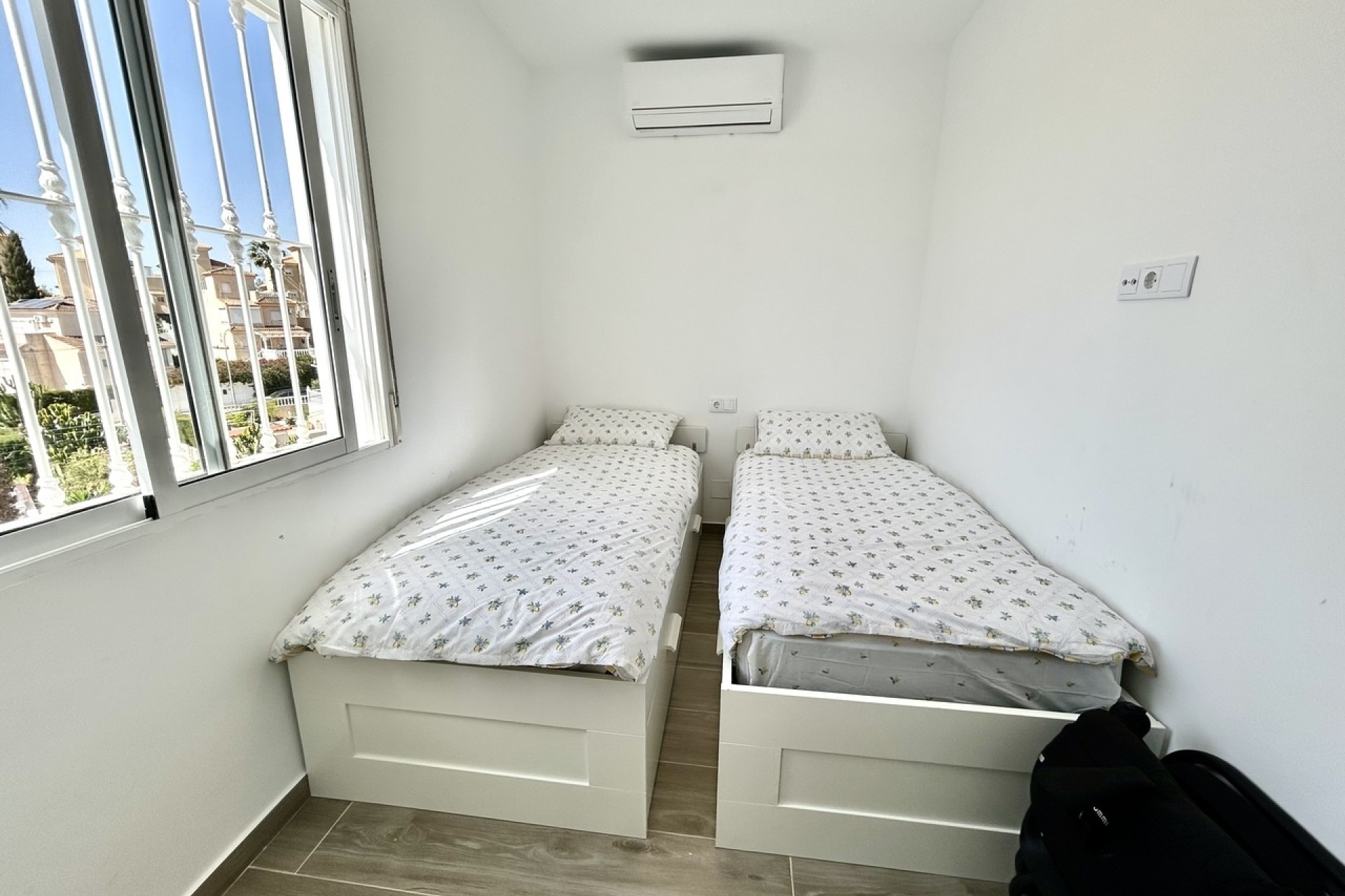 Sale - Detached Villa -
Villamartín - Costa Blanca