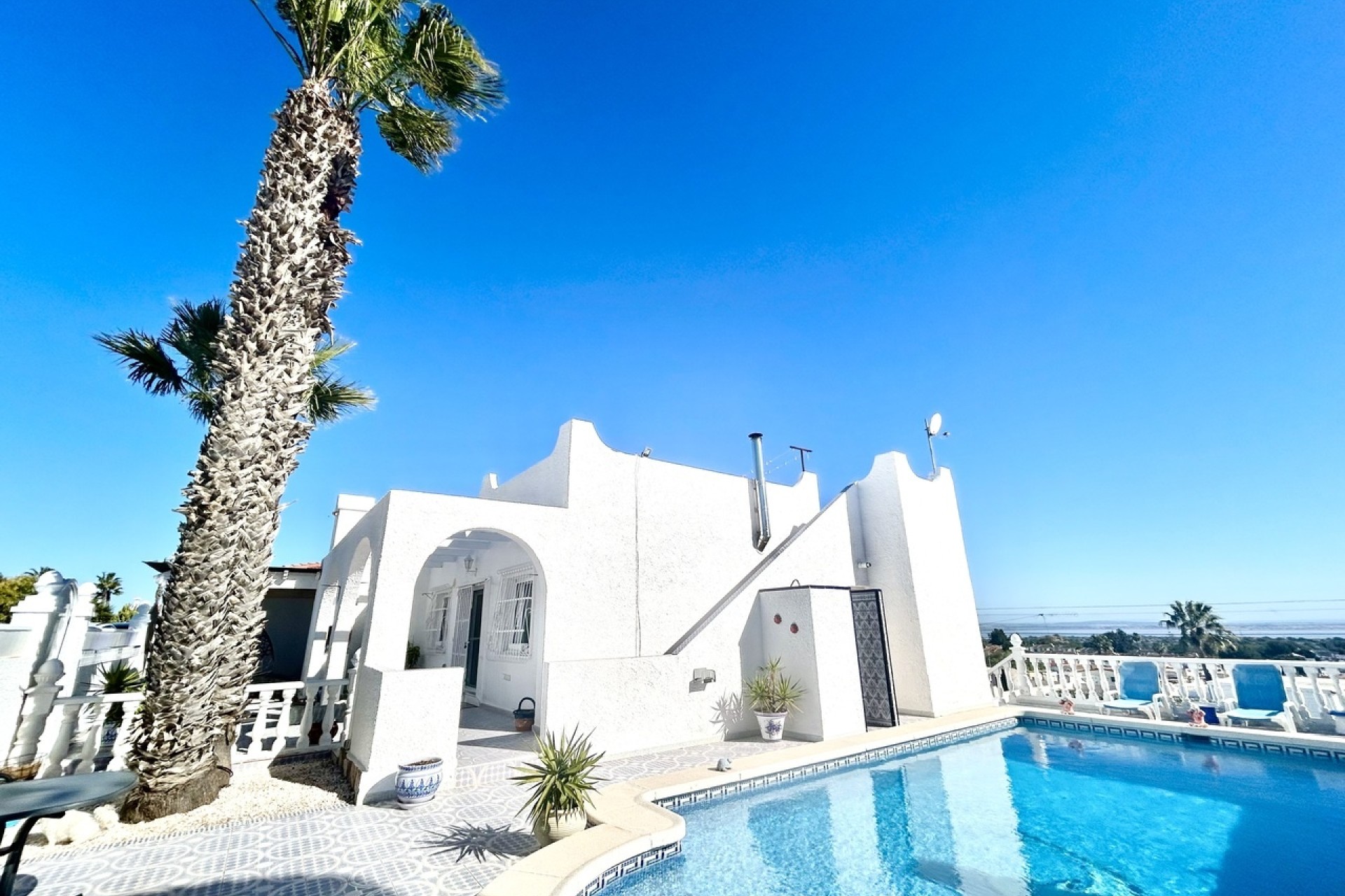 Sale - Detached Villa -
Villamartín - Costa Blanca