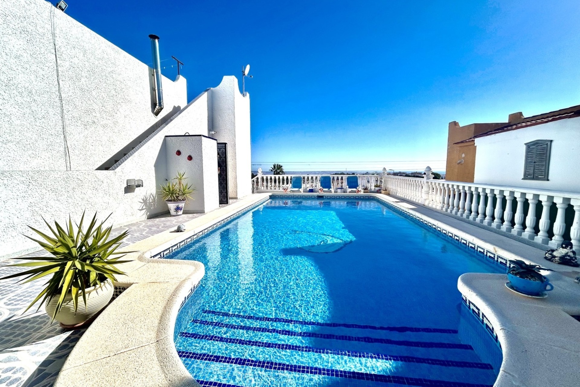 Sale - Detached Villa -
Villamartín - Costa Blanca