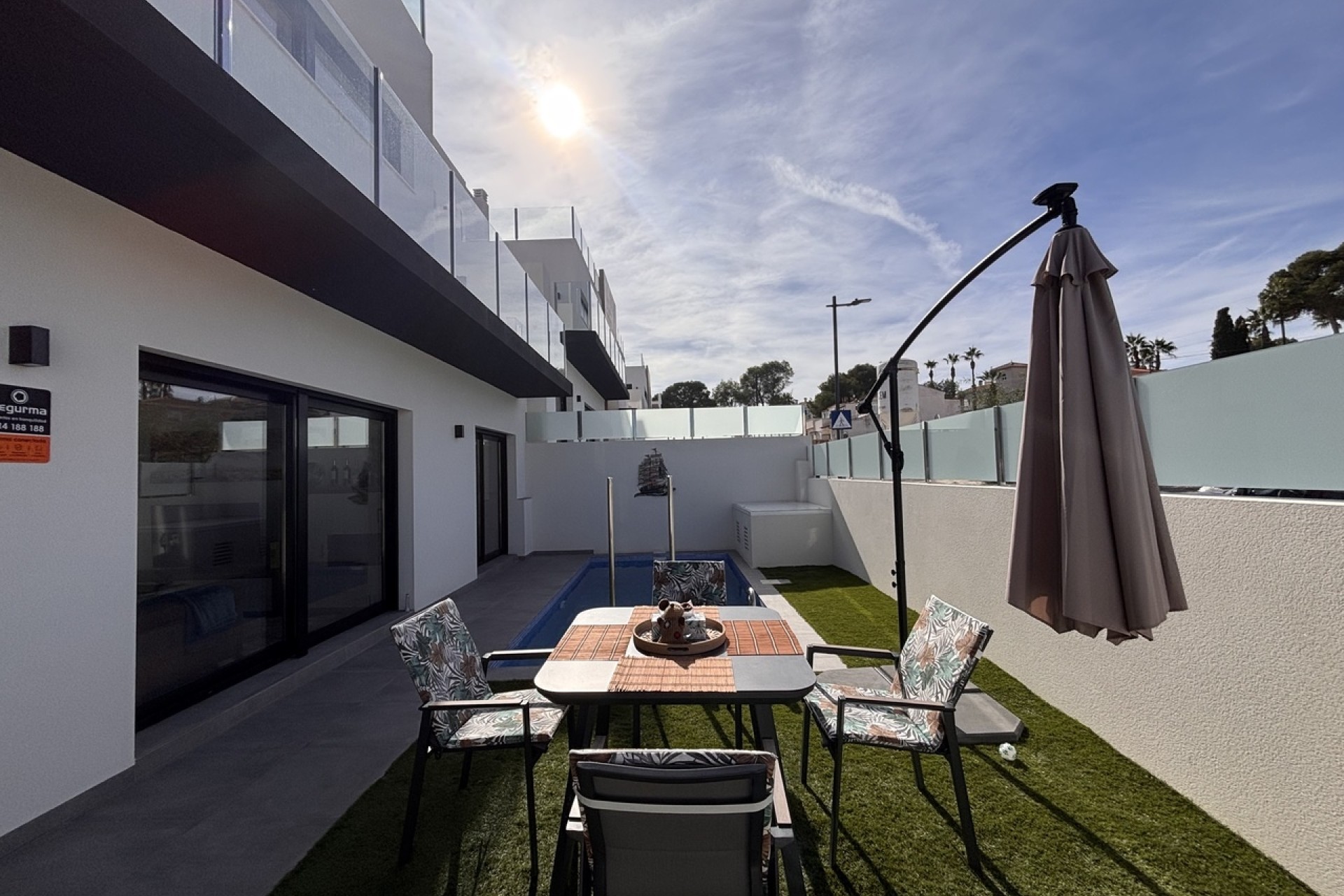 Sale - Detached Villa -
Villamartín - Costa Blanca