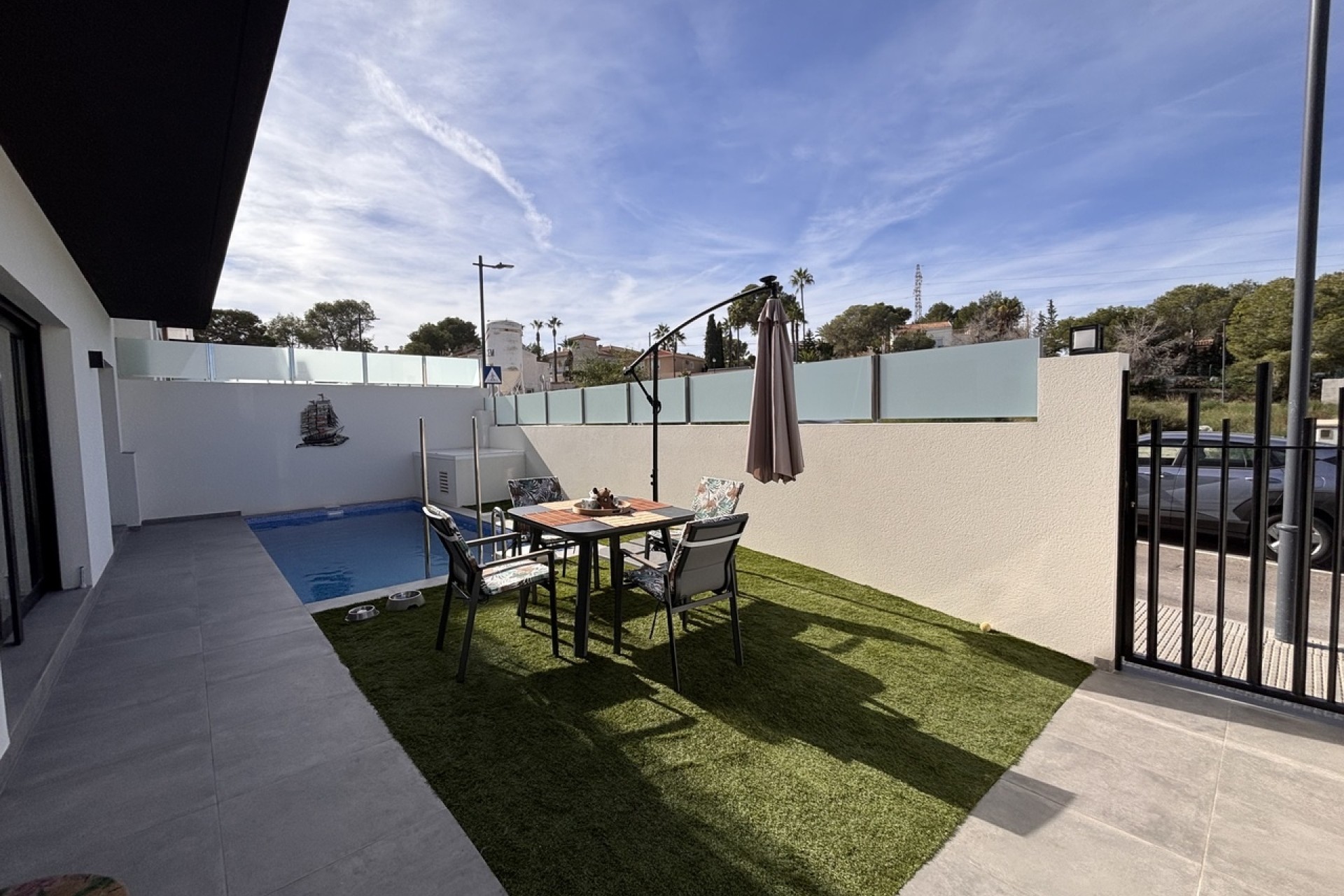 Sale - Detached Villa -
Villamartín - Costa Blanca