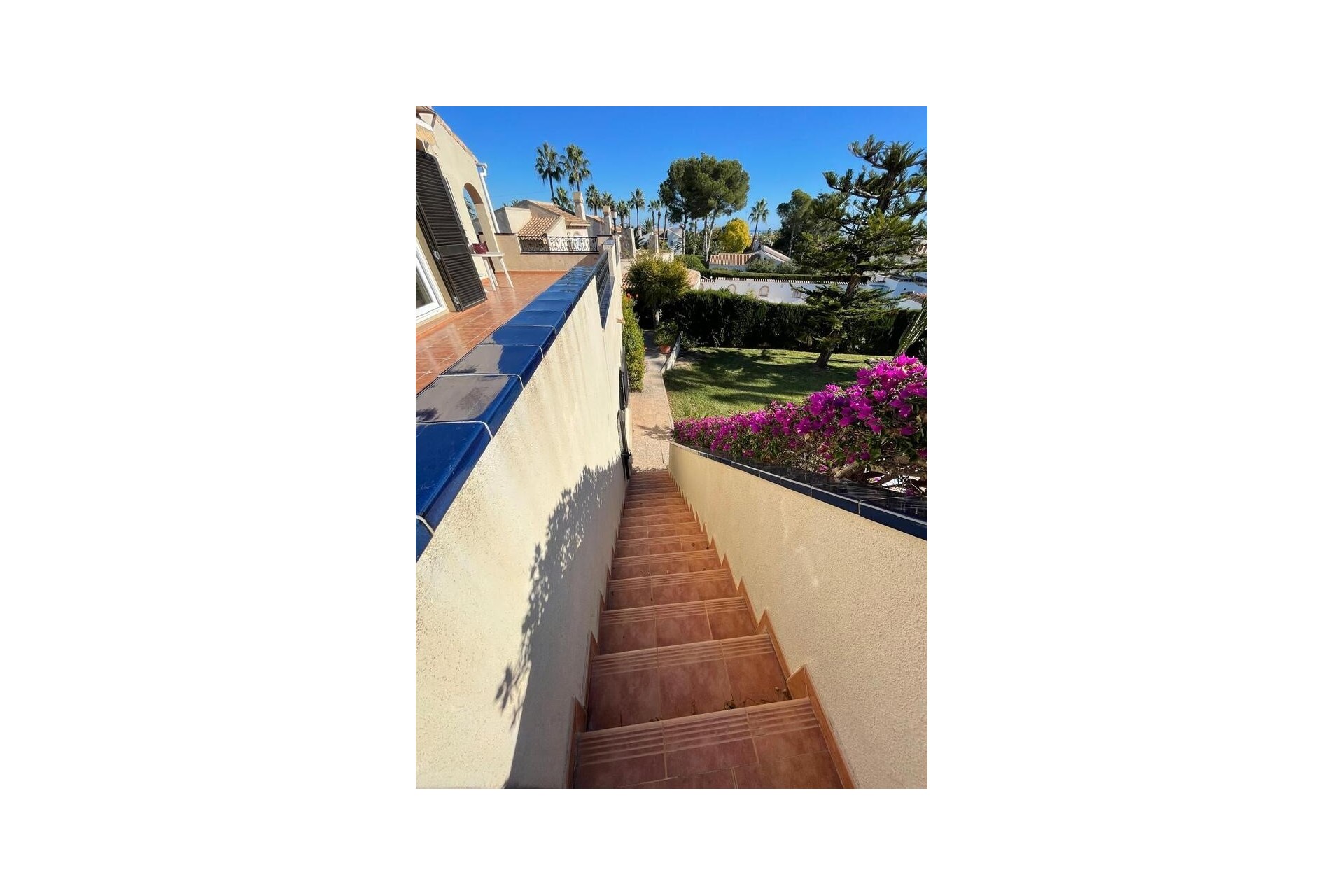 Sale - Detached Villa -
Villamartín - Costa Blanca