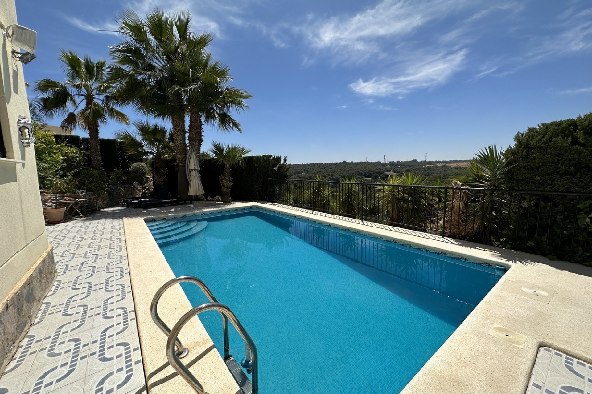Sale - Detached Villa -
Villamartín - Costa Blanca