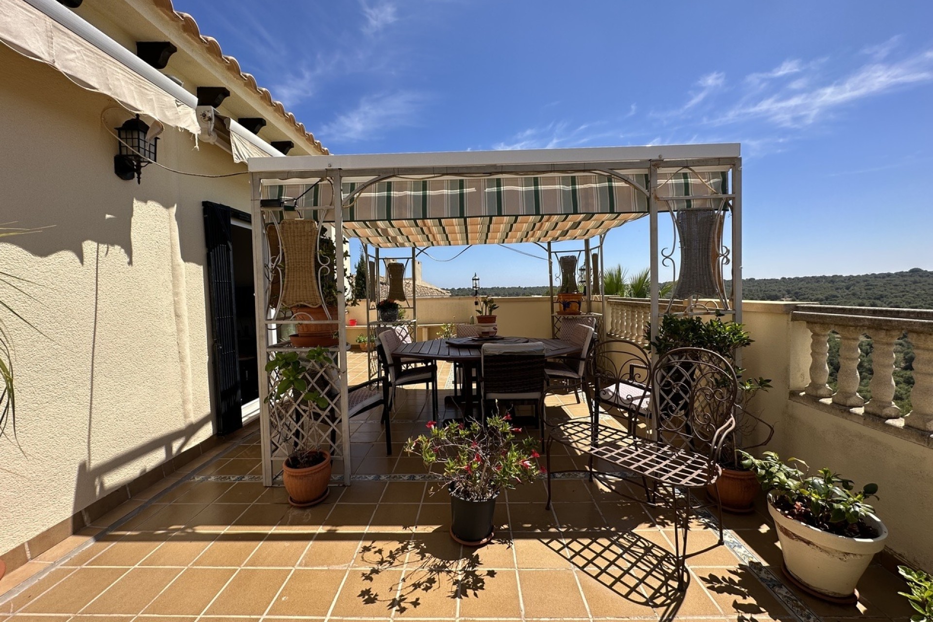Sale - Detached Villa -
Villamartín - Costa Blanca
