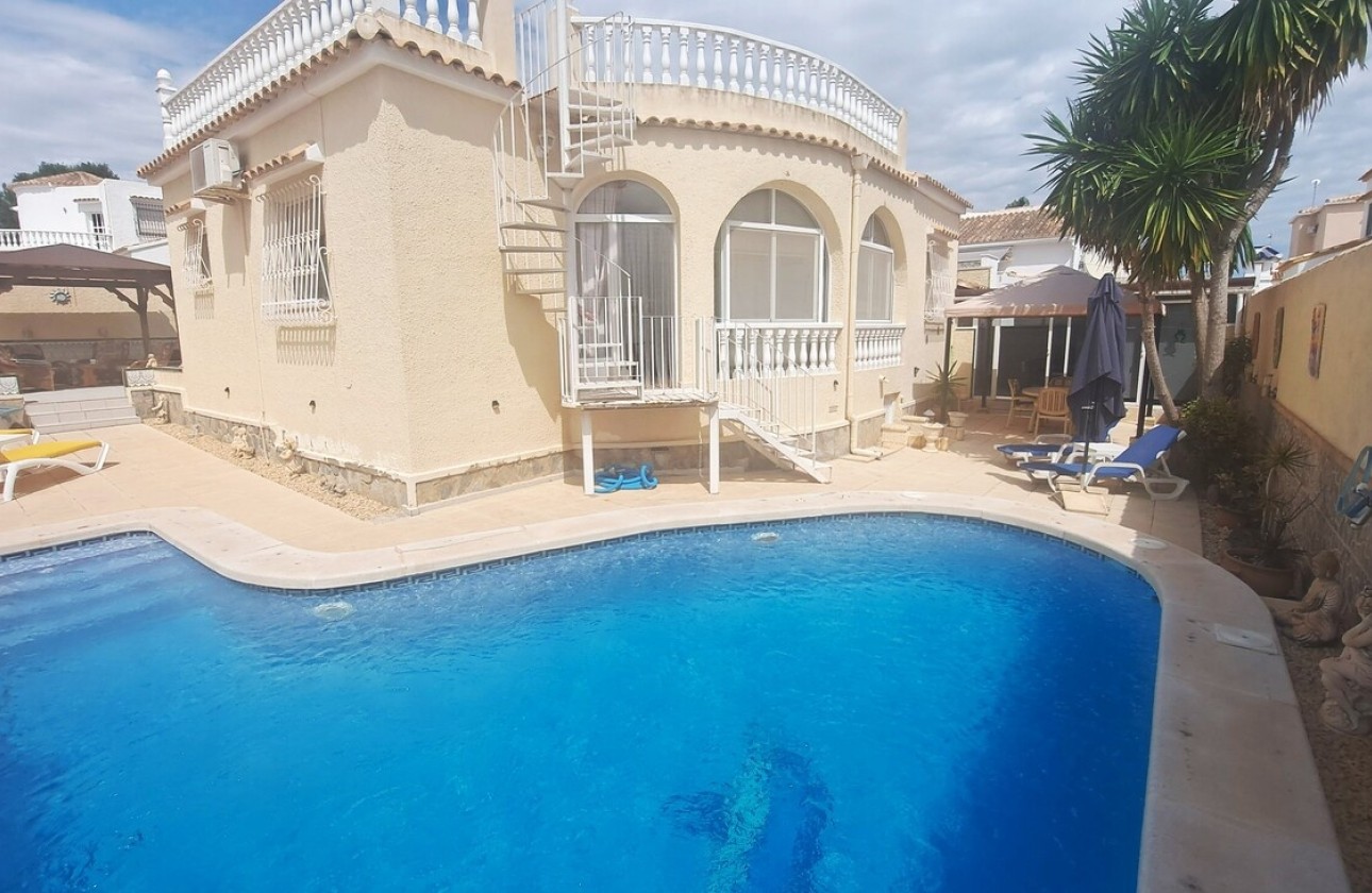 Sale - Detached Villa -
Villamartín - Costa Blanca