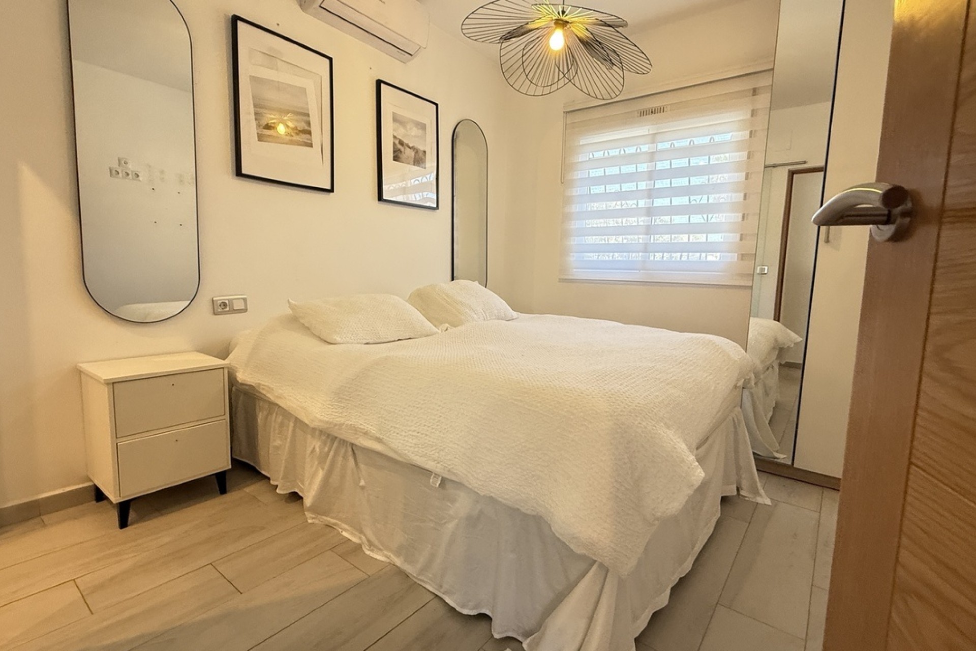 Sale - Detached Villa -
Villamartín - Costa Blanca