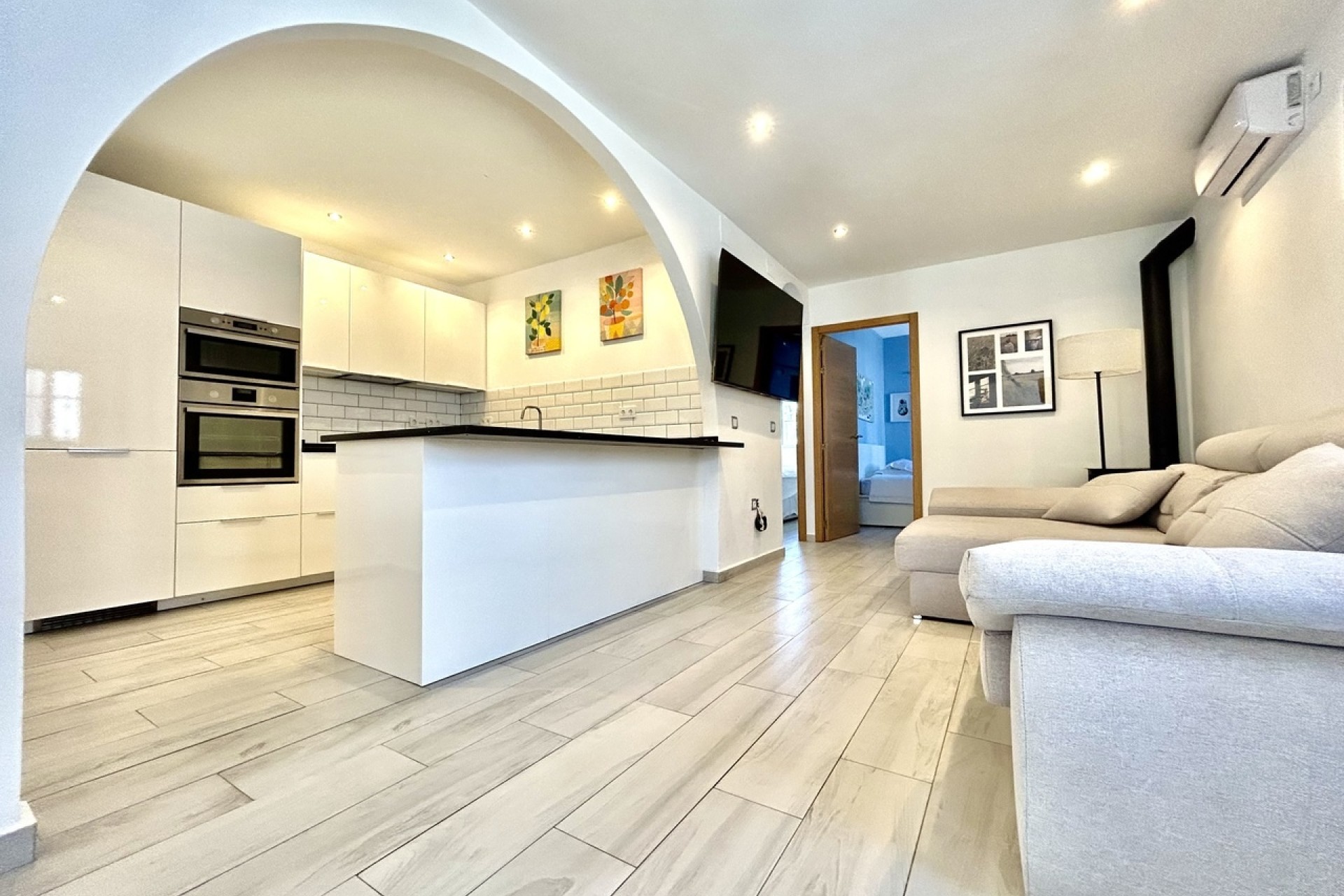 Sale - Detached Villa -
Villamartín - Costa Blanca