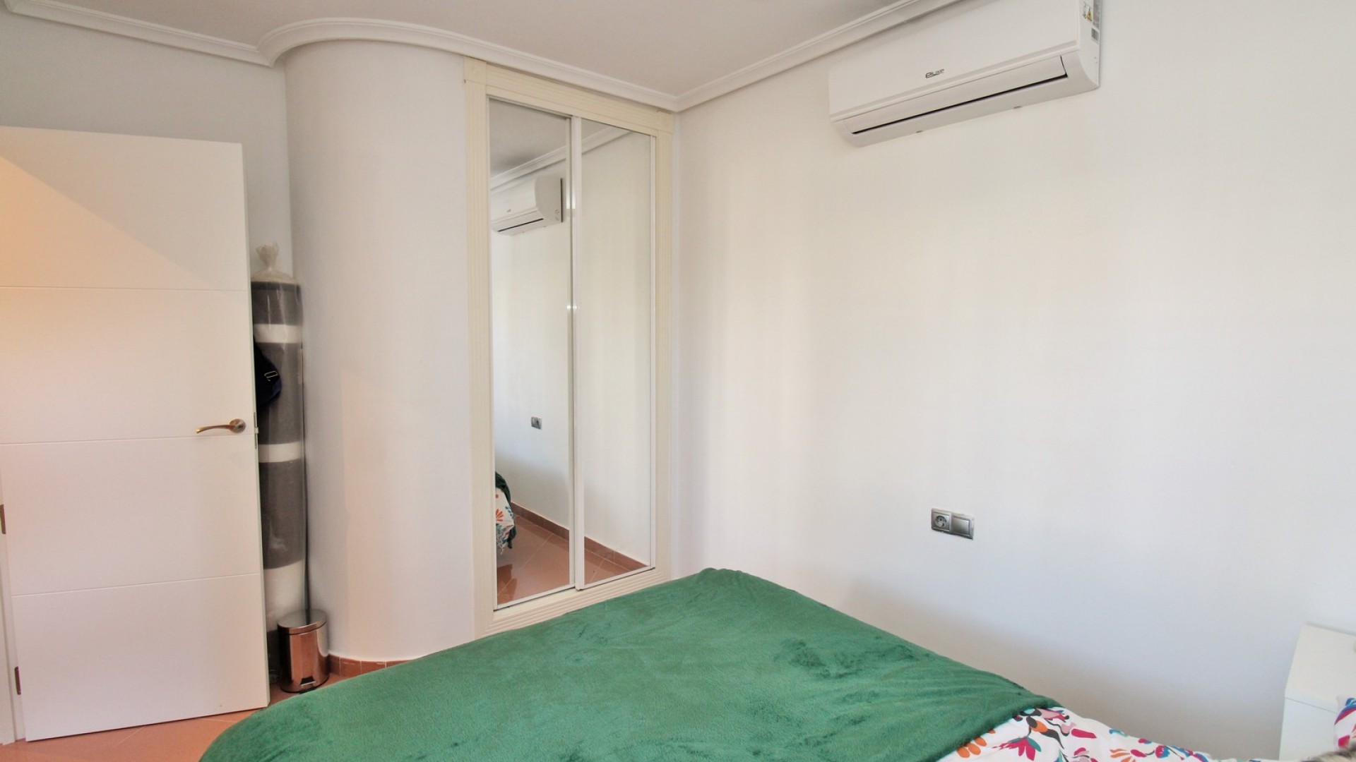 Sale - Detached Villa -
Villamartín - LOS DOLSES