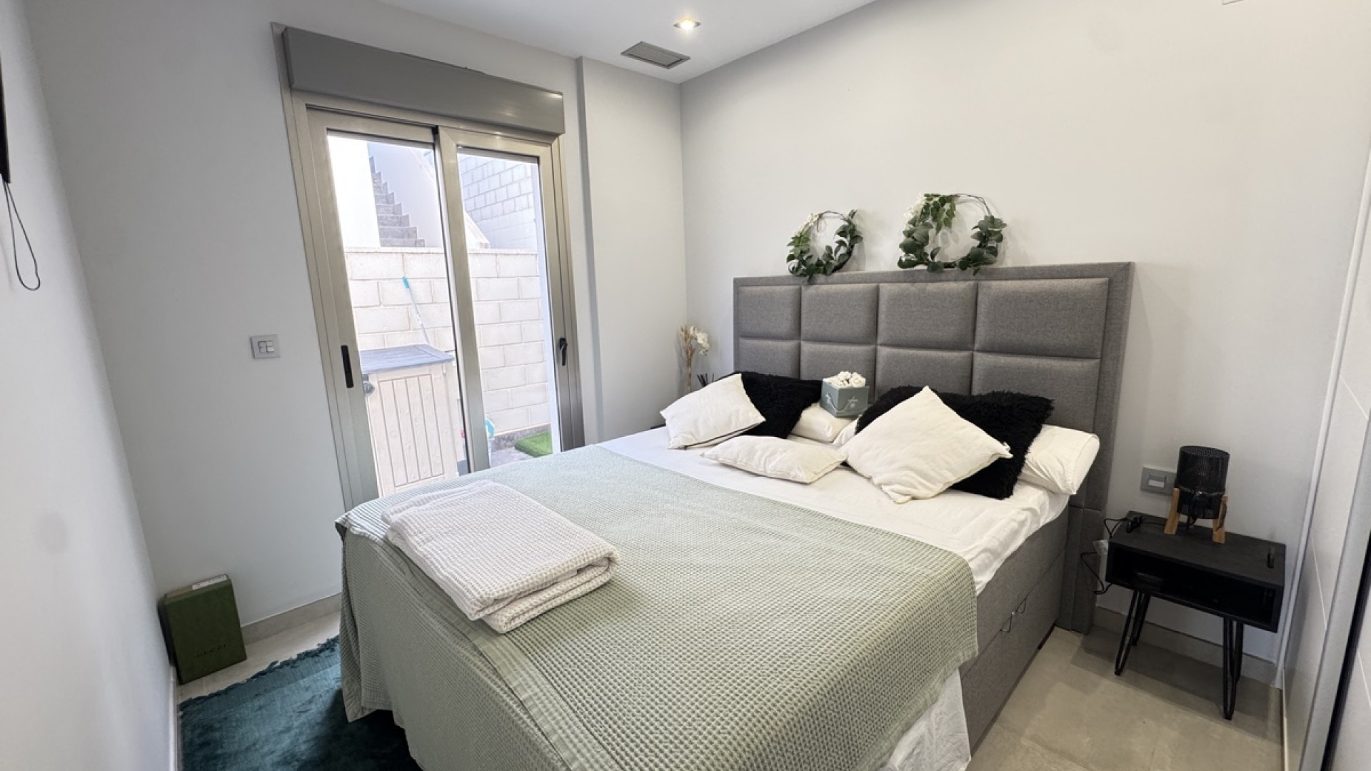 Sale - Detached Villa -
Villamartín - V