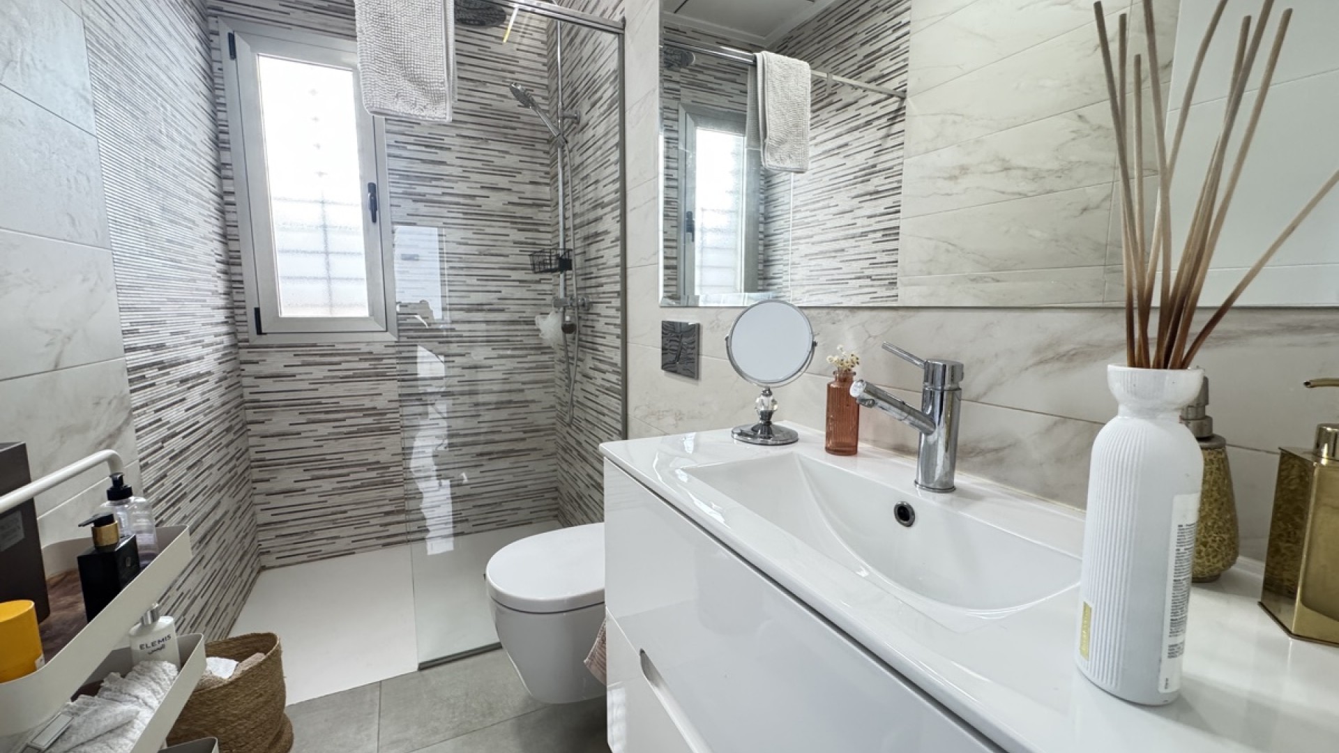 Sale - Detached Villa -
Villamartín - V