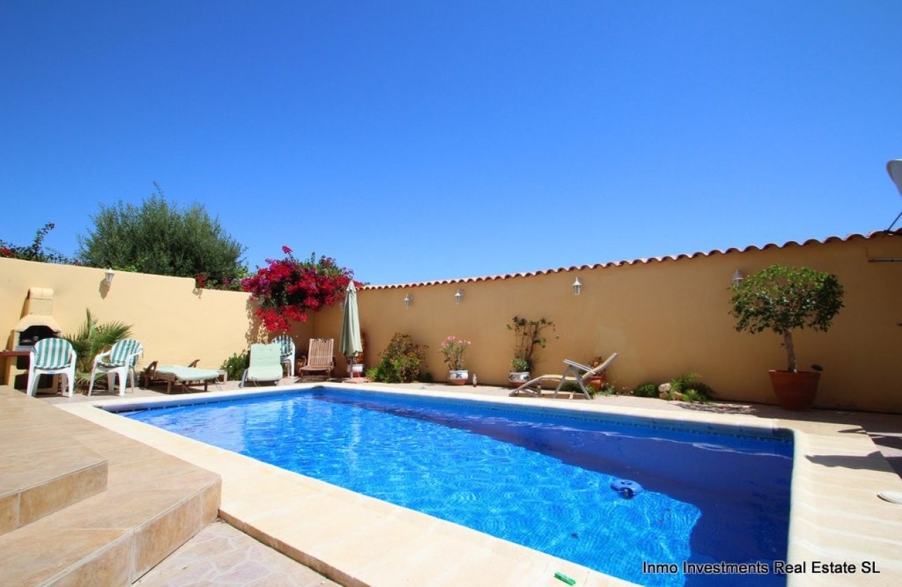 Sale - Detached Villa -
Villamartín - Villacosta