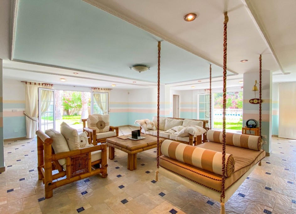 Sale - Detached Villa -
Villamartín - Villamartin