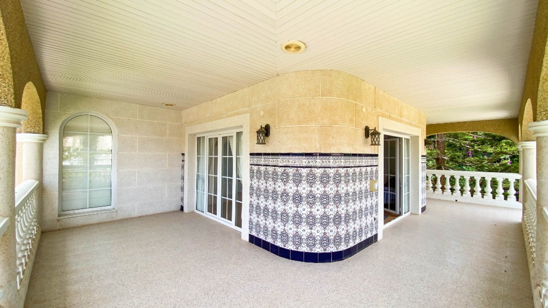 Sale - Detached Villa -
Villamartín - Villamartin