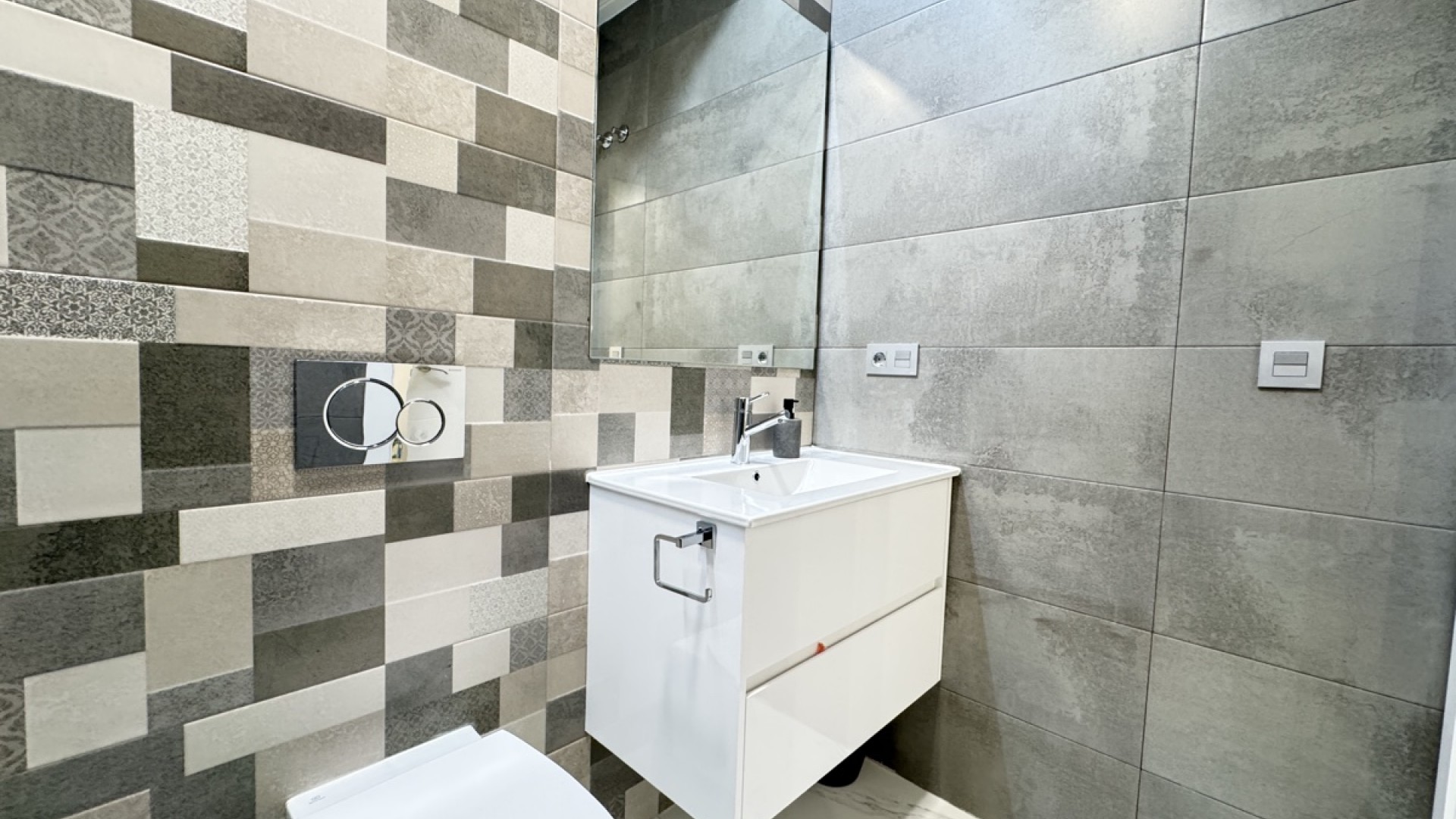 Sale - Detached Villa -
Villamartín