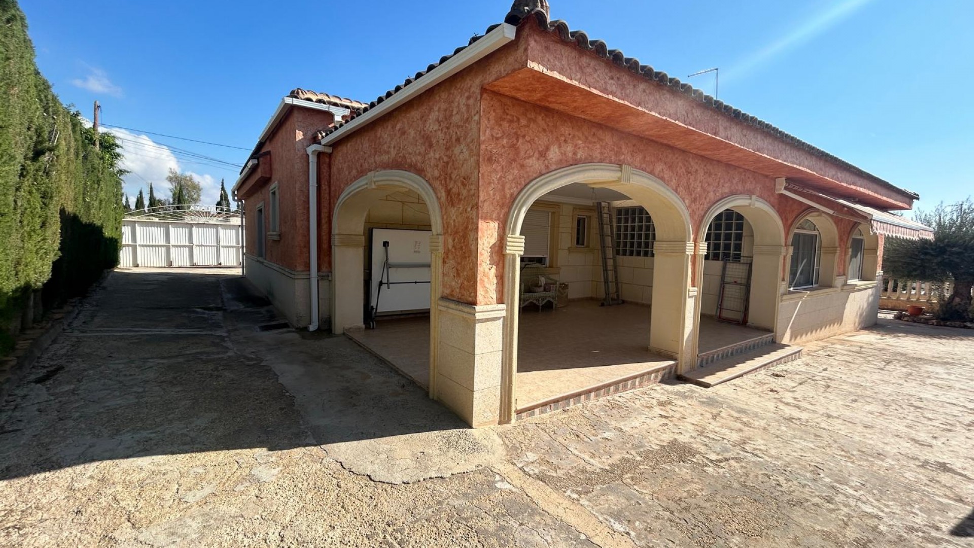 Sale - Finca Country Property -
Albatera