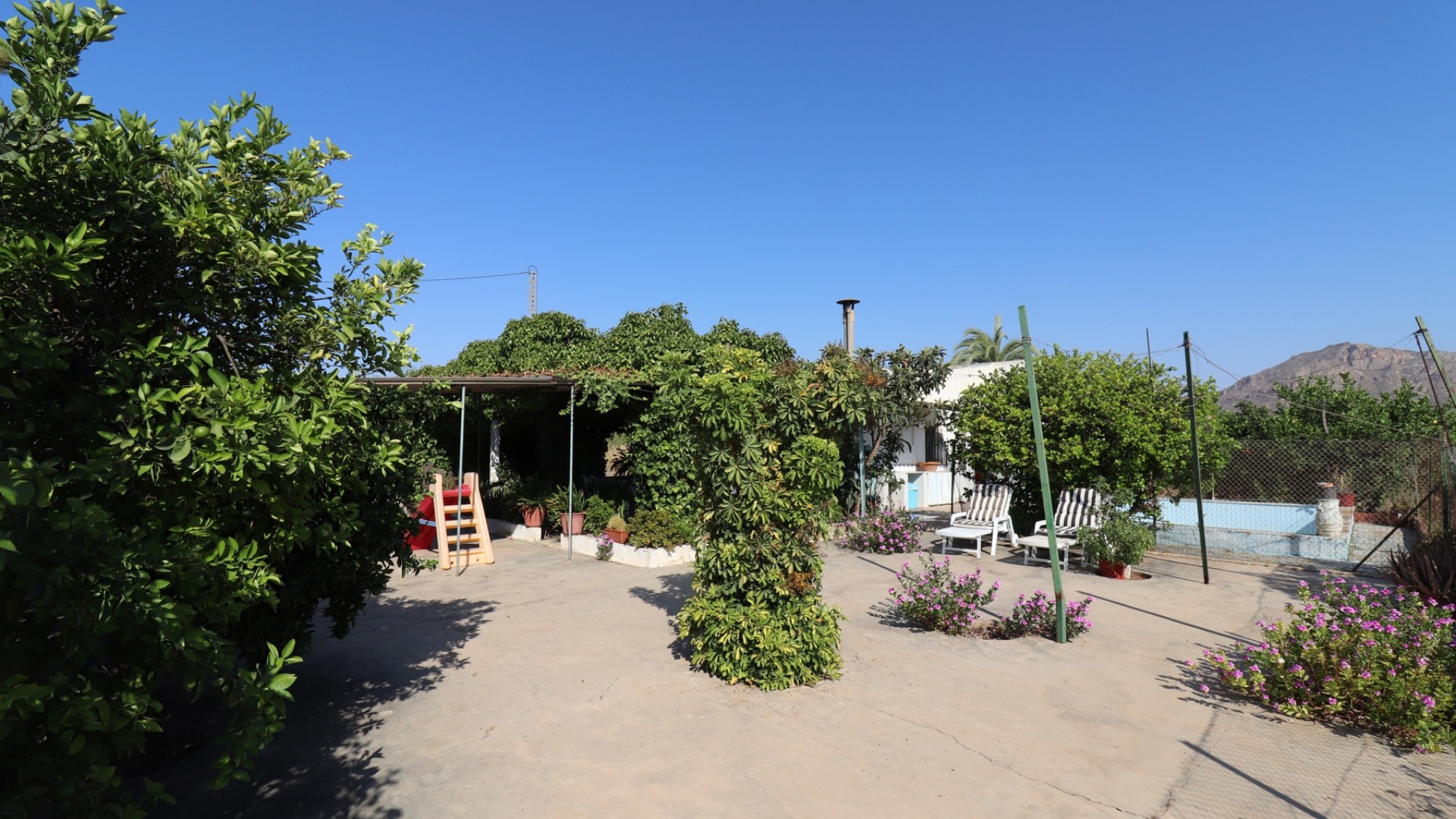 Sale - Finca Country Property -
Albatera