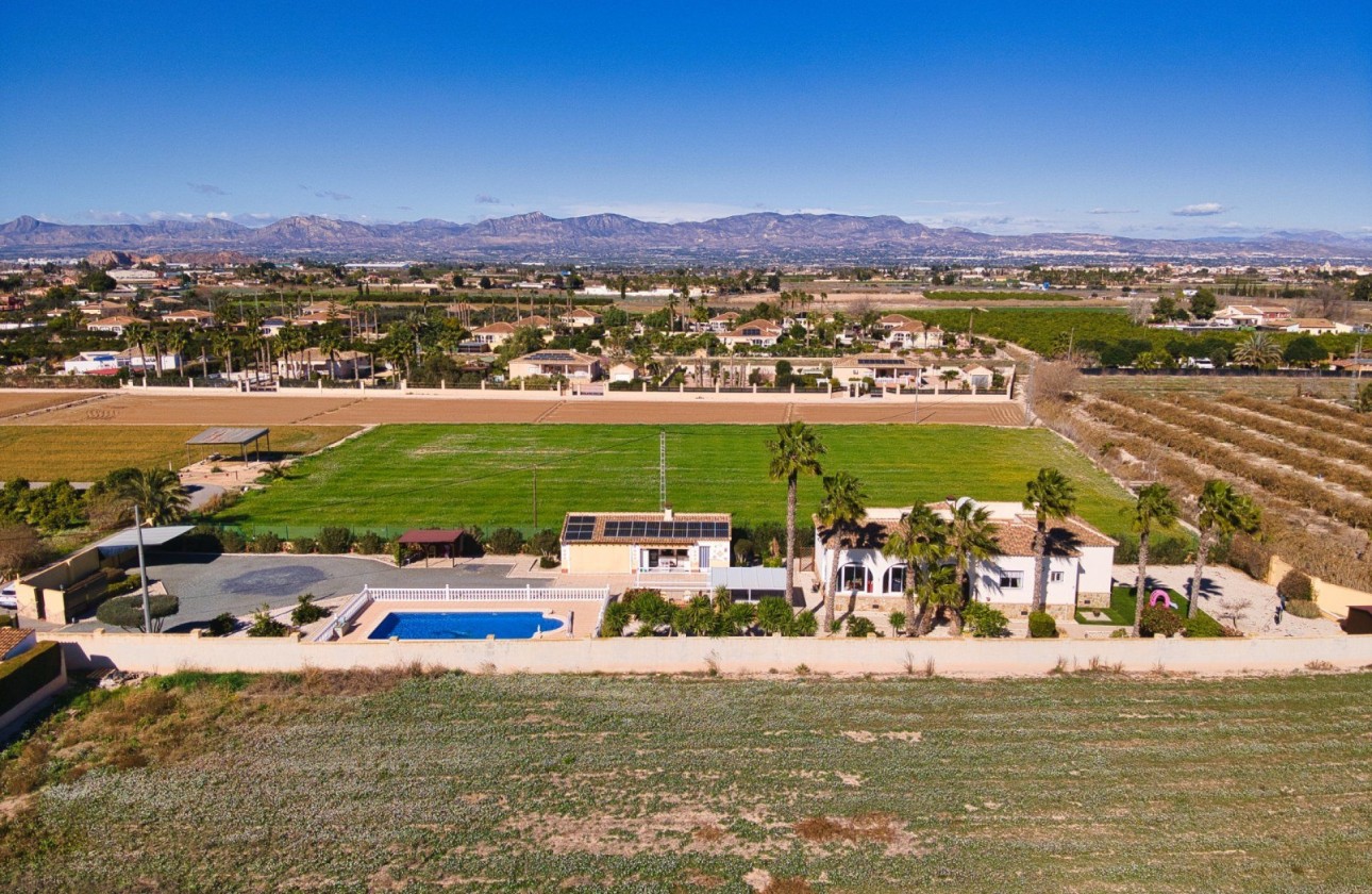 Sale - Finca Country Property -
Catral