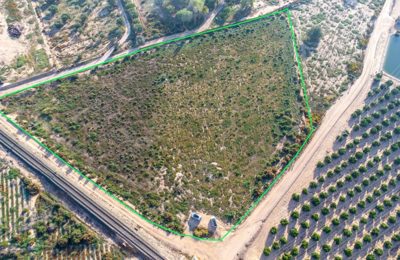 Sale - Finca Country Property -
Crevillente - Comunidad valenciana
