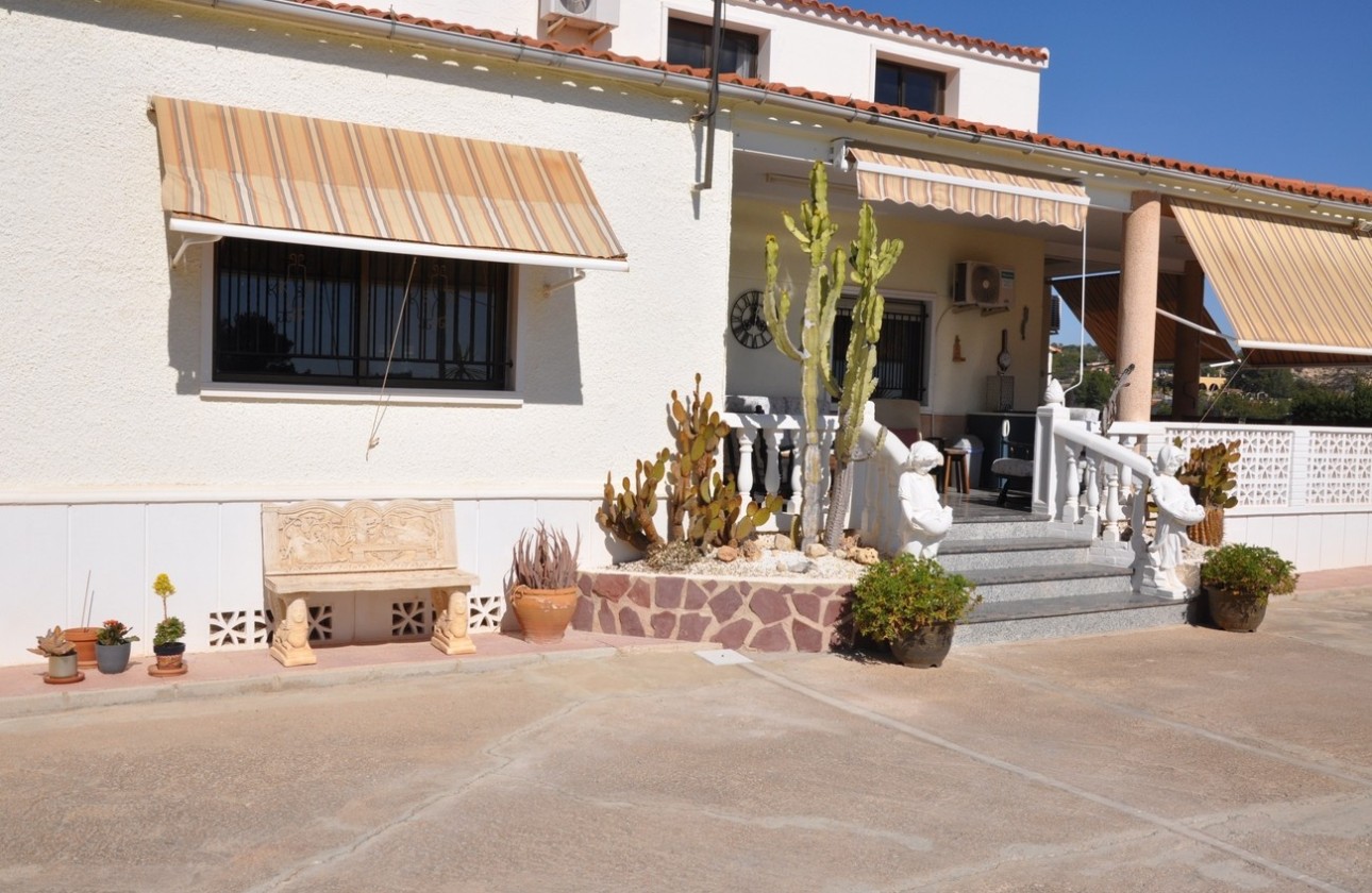 Sale - Finca Country Property -
Crevillente