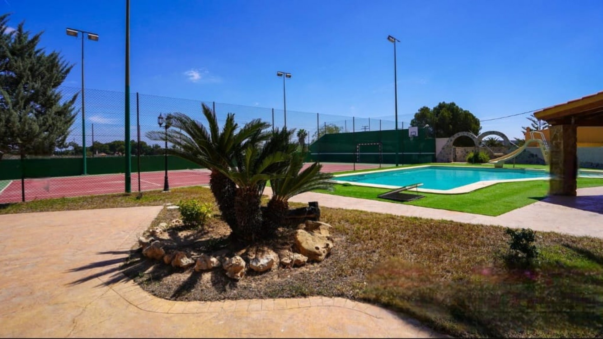 Sale - Finca Country Property -
Elche