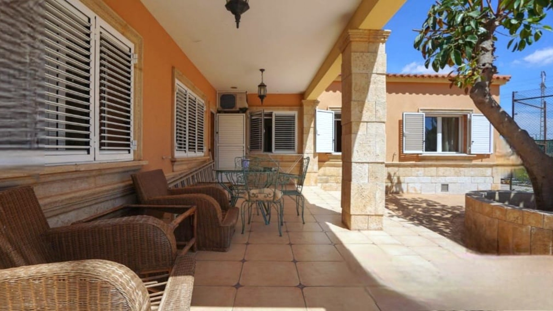 Sale - Finca Country Property -
Elche