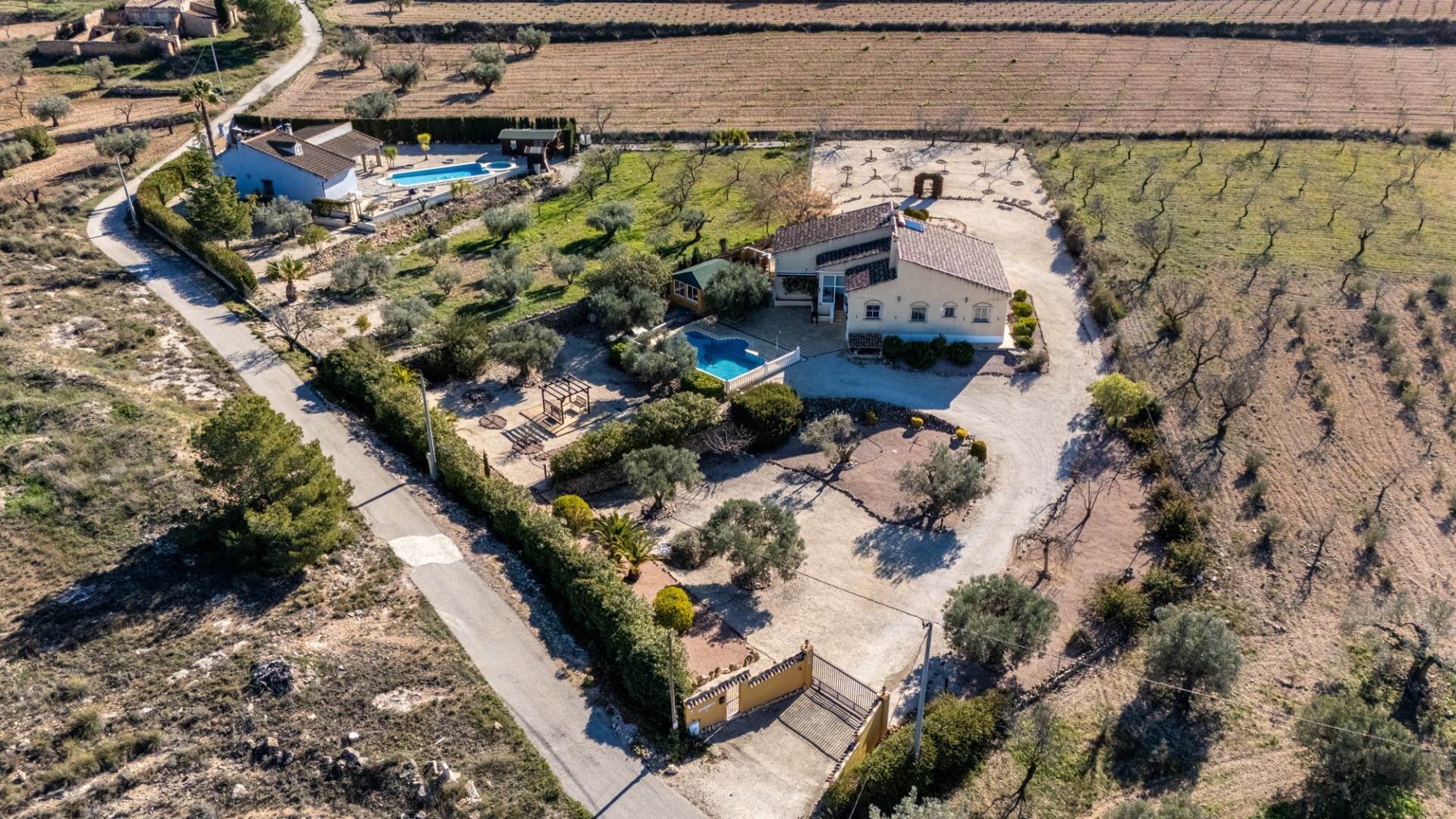 Sale - Finca Country Property -
La Zarza