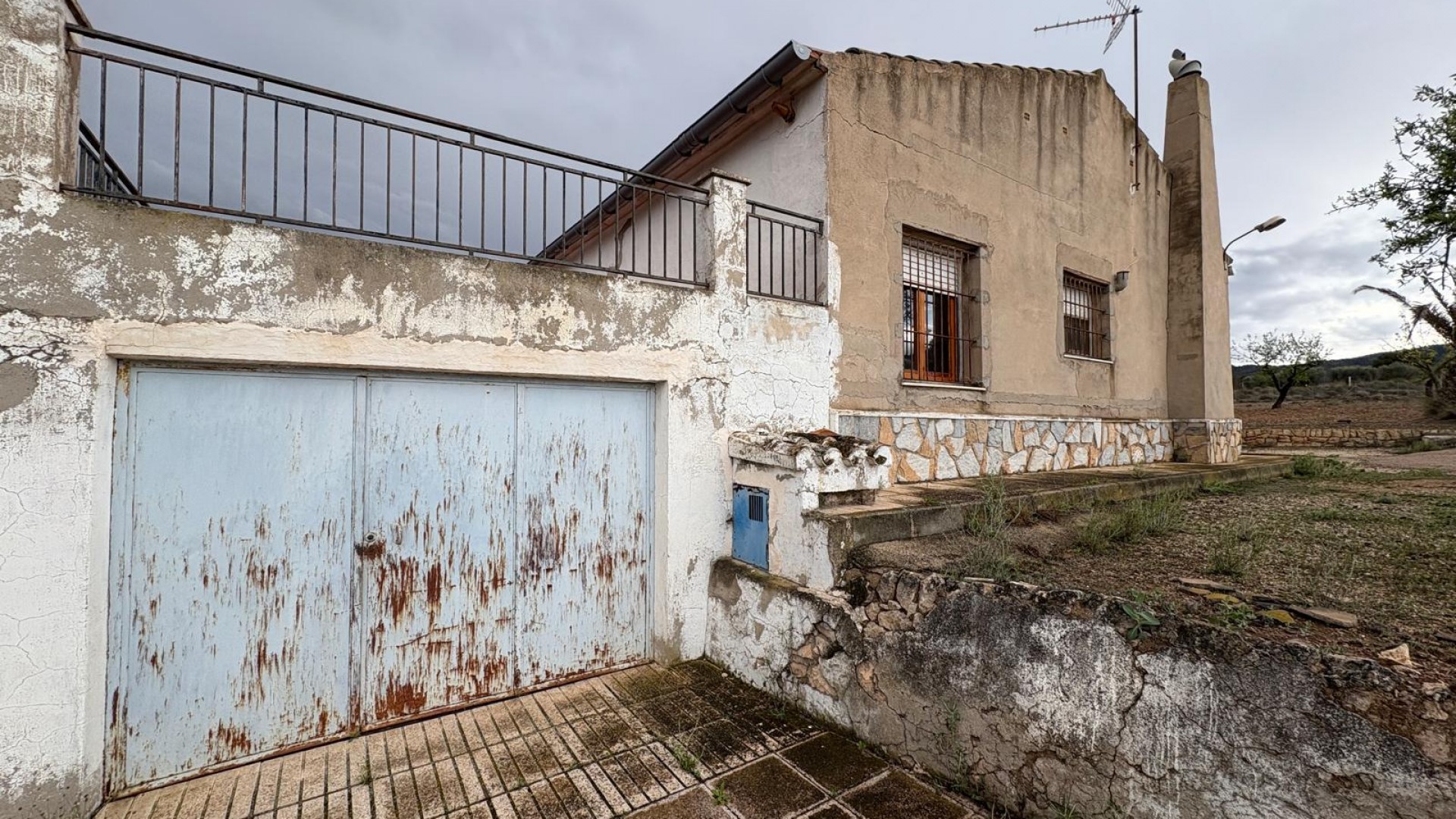 Sale - Finca Country Property -
Monóvar