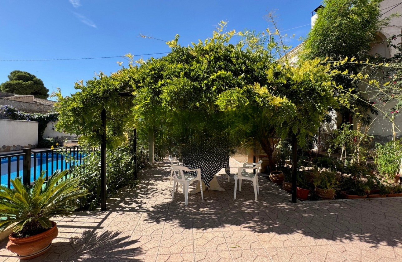 Sale - Finca Country Property -
Monóvar