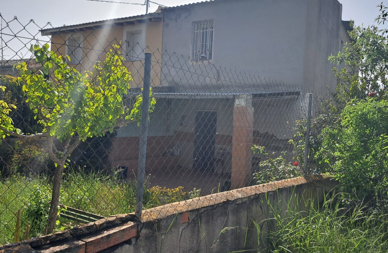 Sale - Finca Country Property -
Monóvar