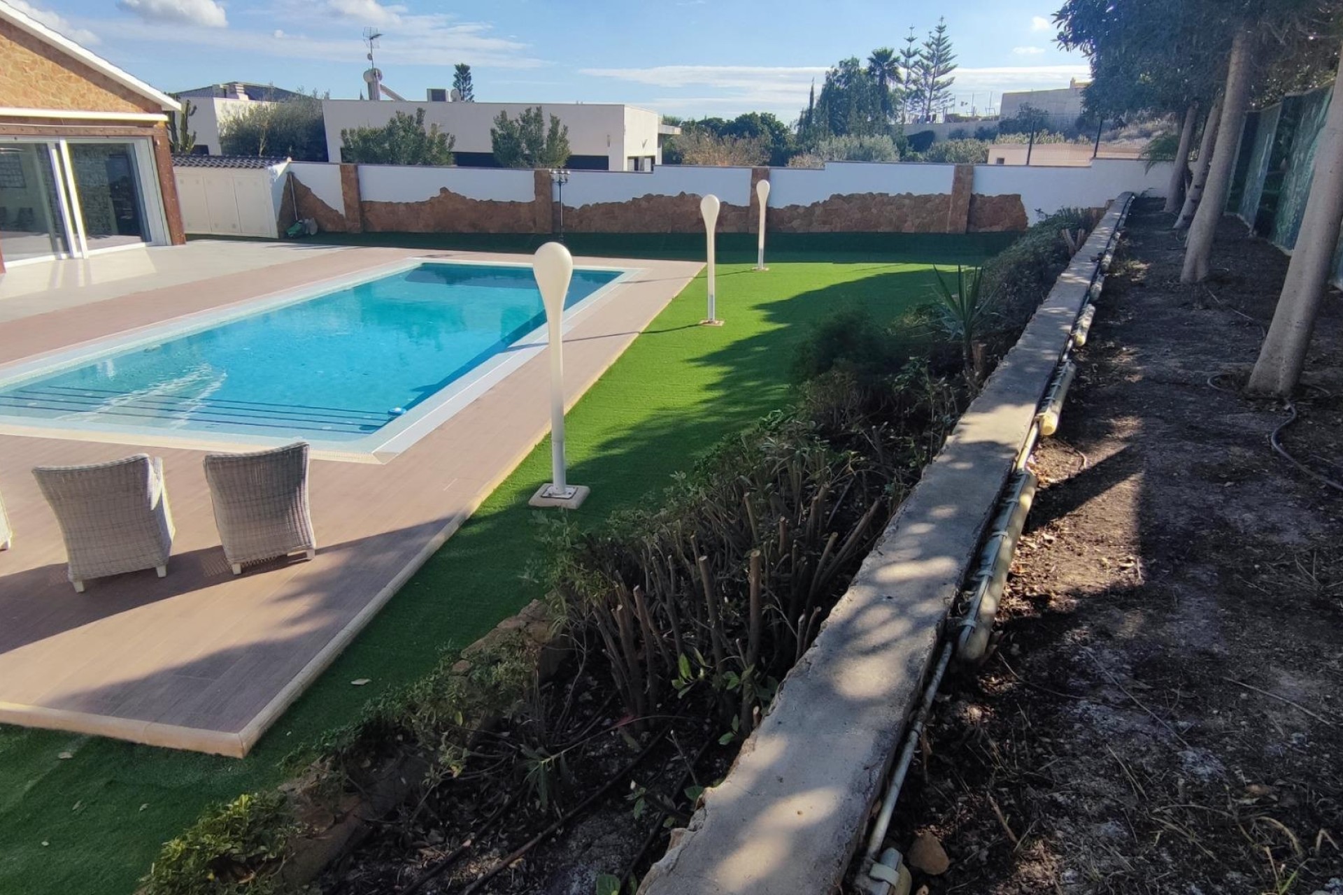 Sale - Finca Country Property -
Mutxamel - MUTXAMIEL