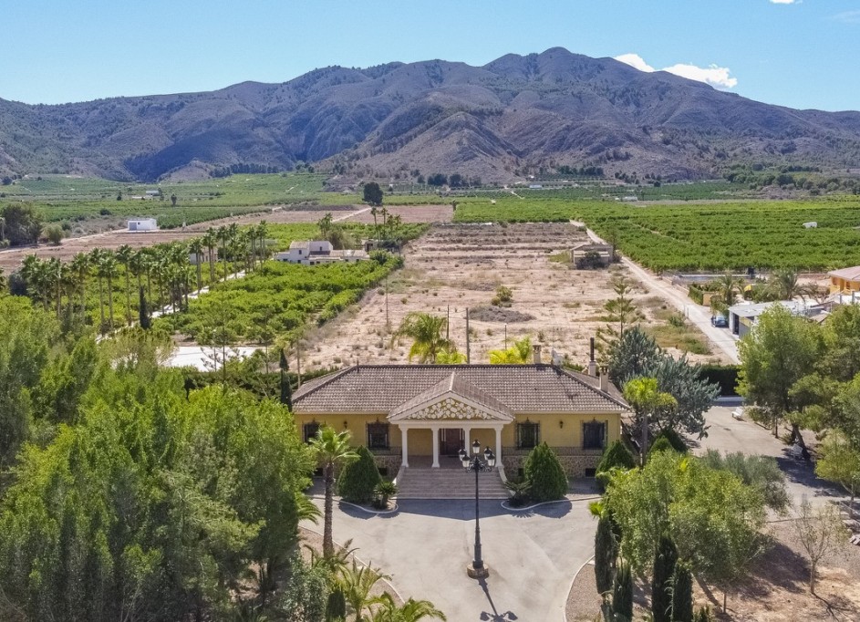 Sale - Finca Country Property -
Orihuela