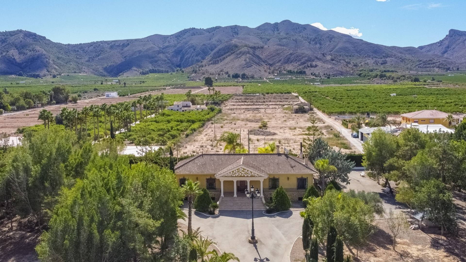 Sale - Finca Country Property -
Orihuela