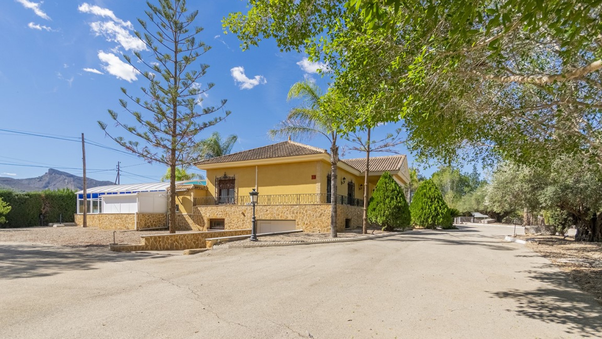 Sale - Finca Country Property -
Orihuela