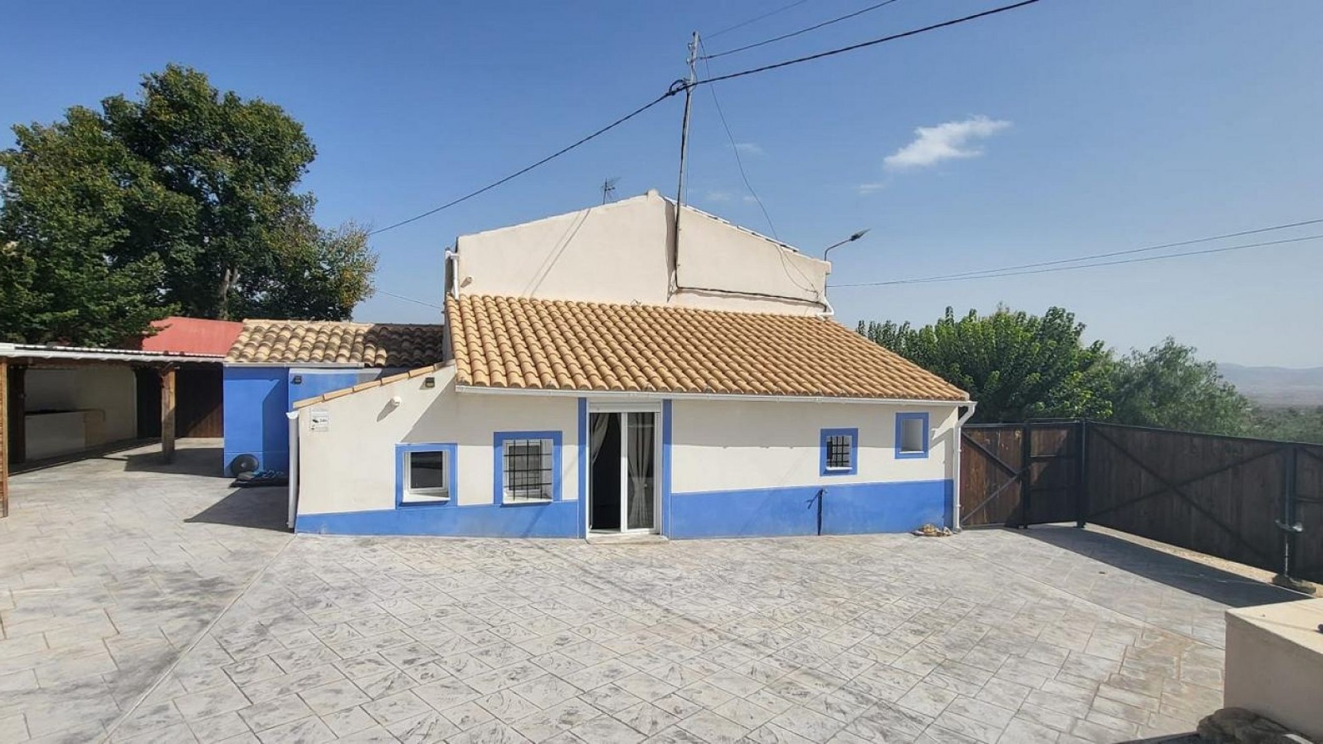 Sale - Finca Country Property -
Raspay